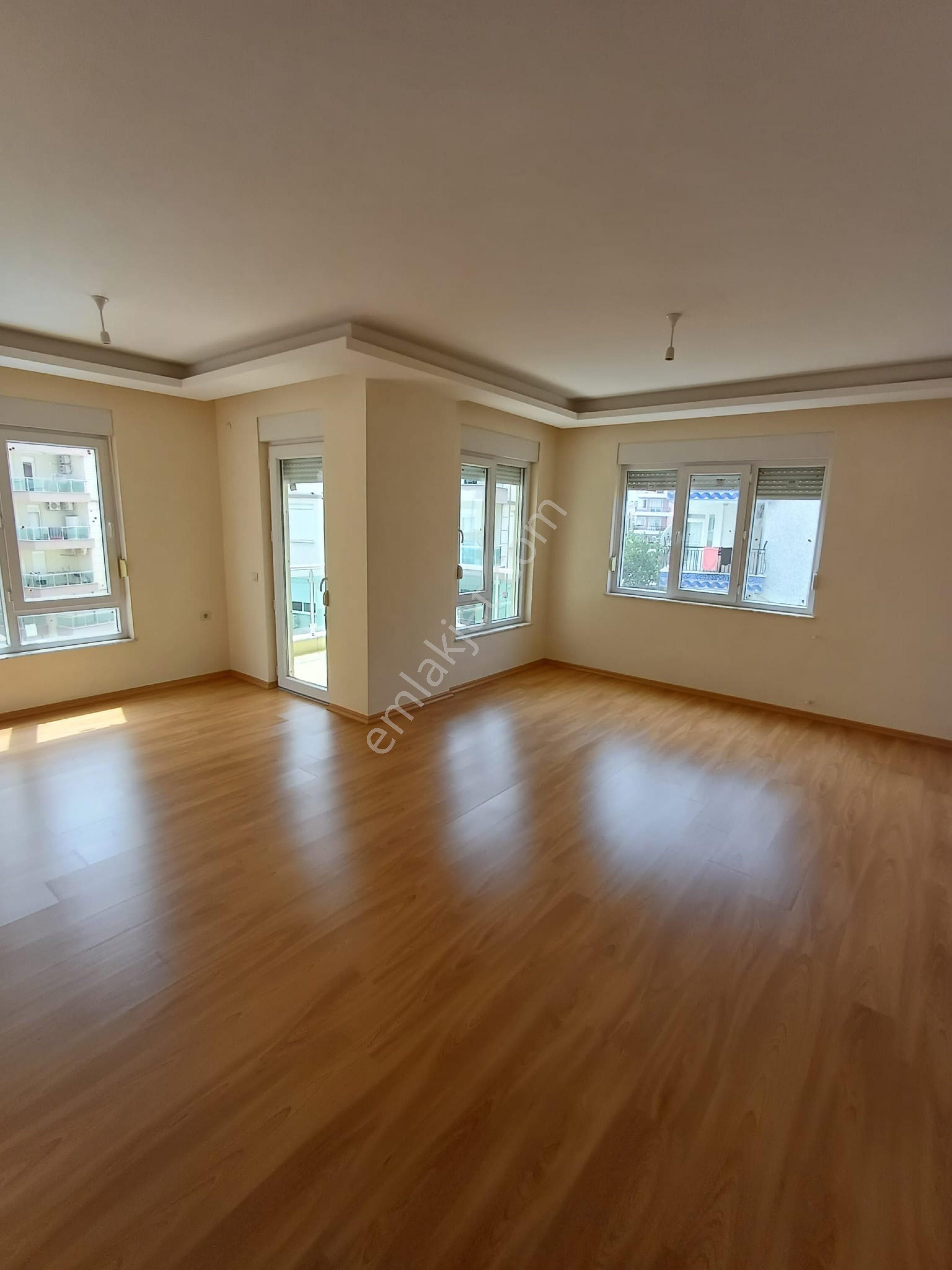 Konyaaltı Pınarbaşı Mah Havuzlu Site İçerisinde Katta Satılık 2+1 Daire - Görsel 2