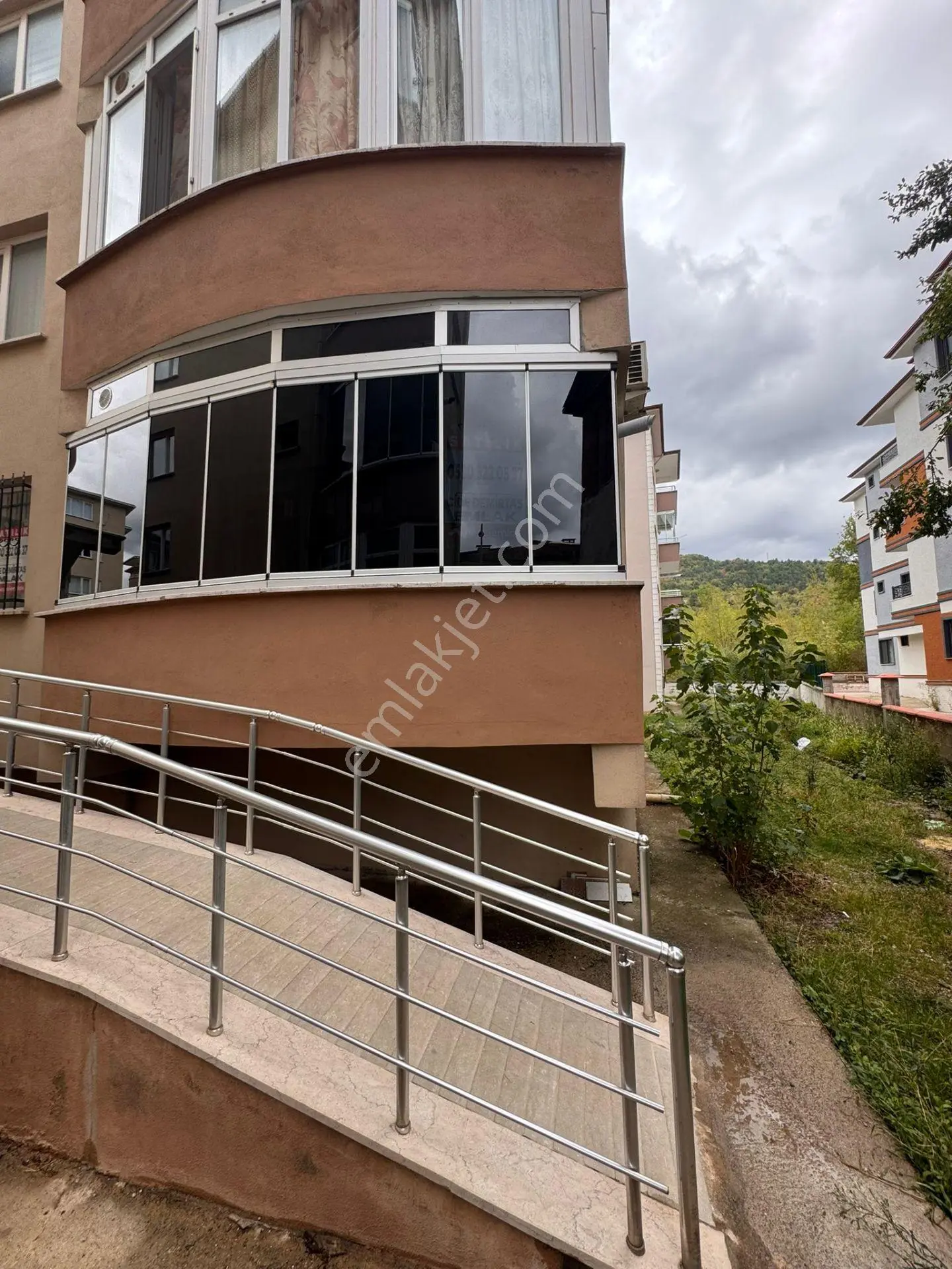 Cide Demirtaş Emlak Güvencesi İle Satılık 1+1