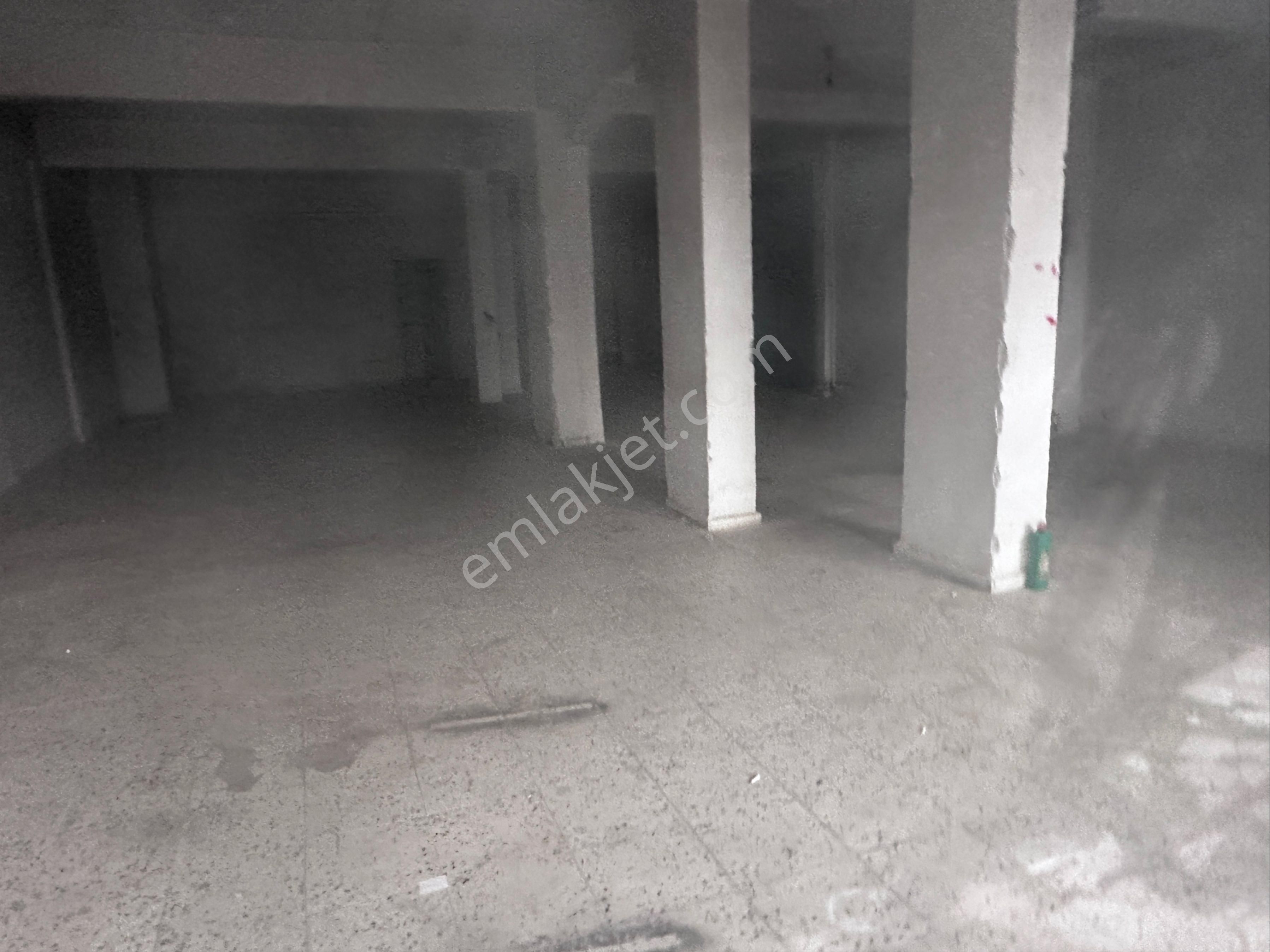 Karapürçek'te Cadde Üzeri 180m2 Geniş Kiralık Dükkan - Görsel 3