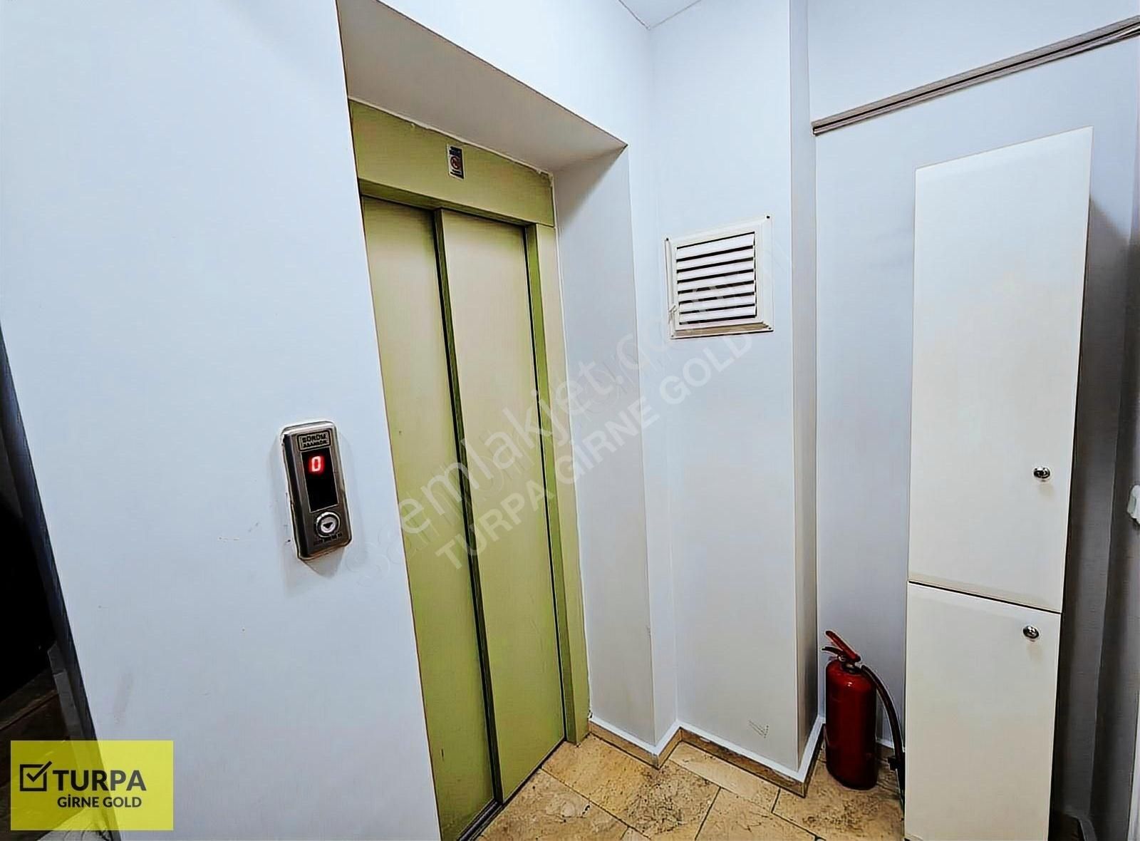 Karşıyaka Bahariye Mahallesi'nde Full Eşyalı 2+1 Kiralık Daire - Görsel 32