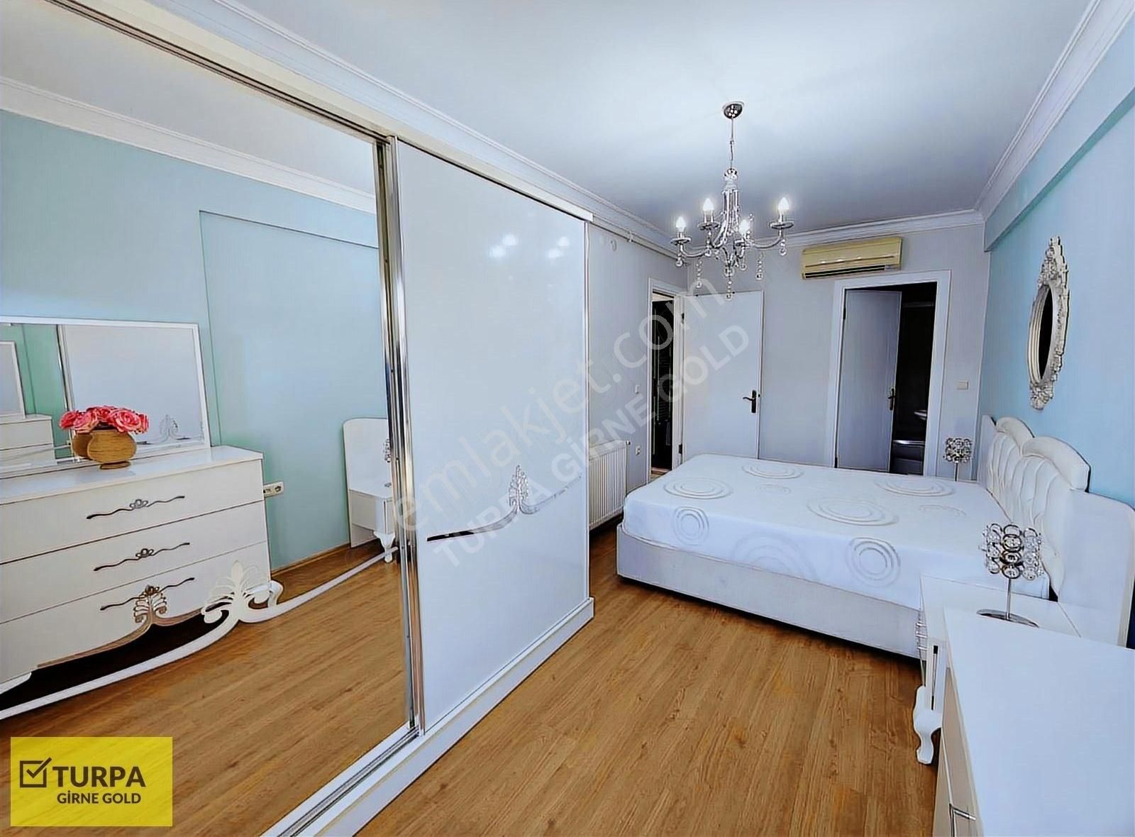 Karşıyaka Bahariye Mahallesi'nde Full Eşyalı 2+1 Kiralık Daire - Görsel 19