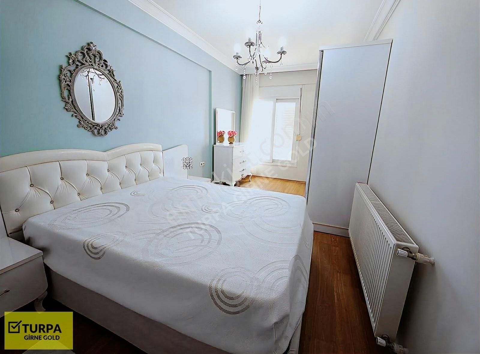 Karşıyaka Bahariye Mahallesi'nde Full Eşyalı 2+1 Kiralık Daire - Görsel 21