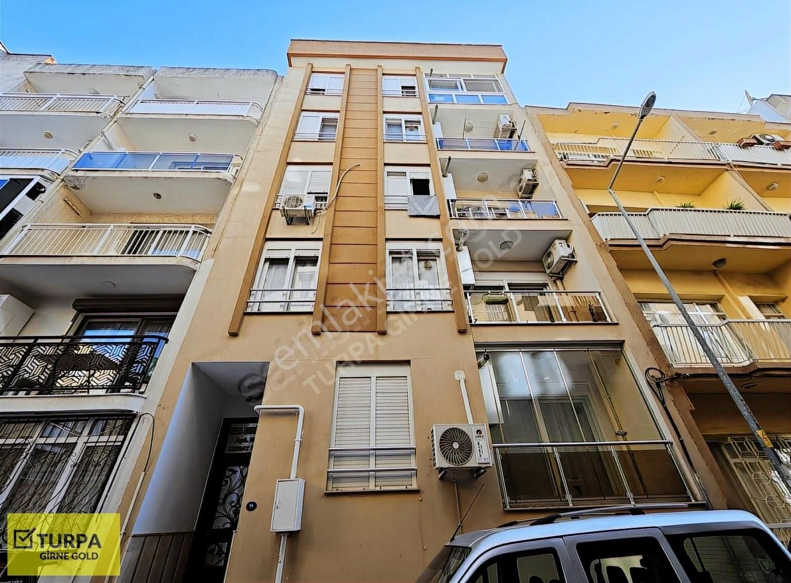 Karşıyaka Bahariye Mahallesi'nde Full Eşyalı 2+1 Kiralık Daire - Görsel 17