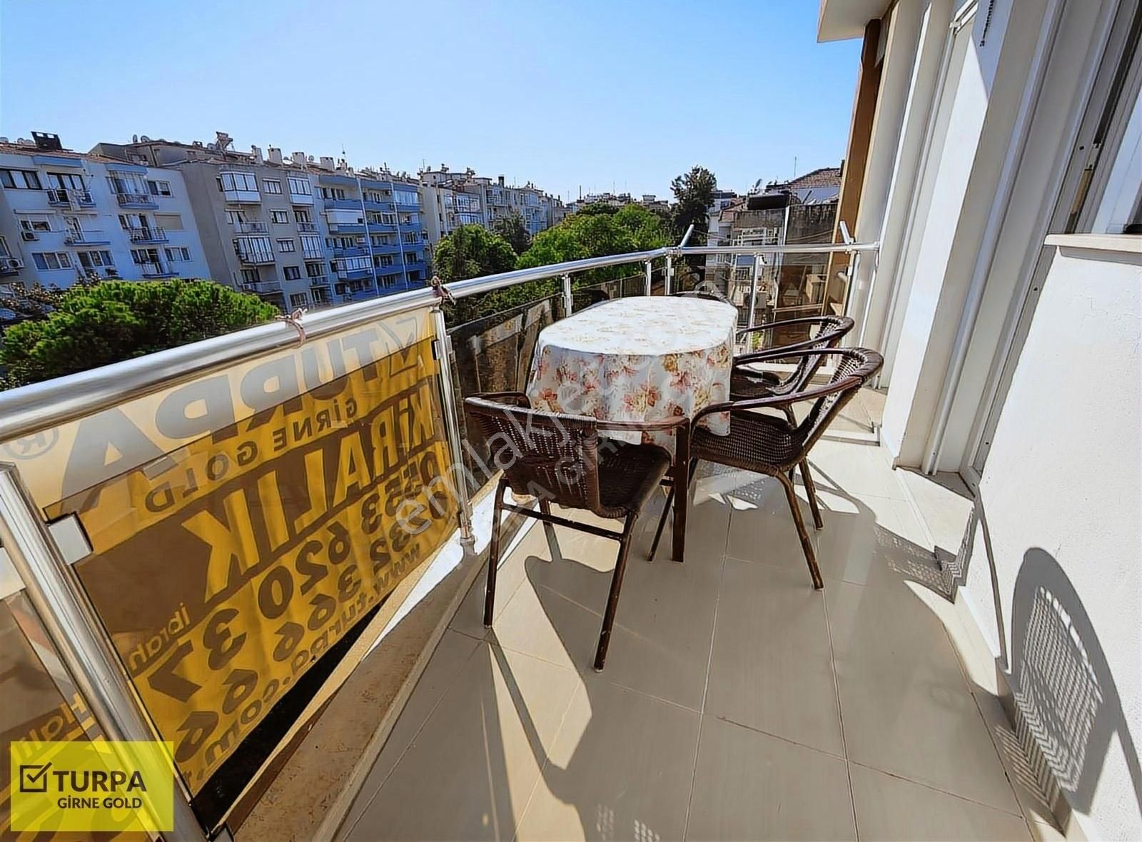 Karşıyaka Bahariye Mahallesi'nde Full Eşyalı 2+1 Kiralık Daire - Görsel 15