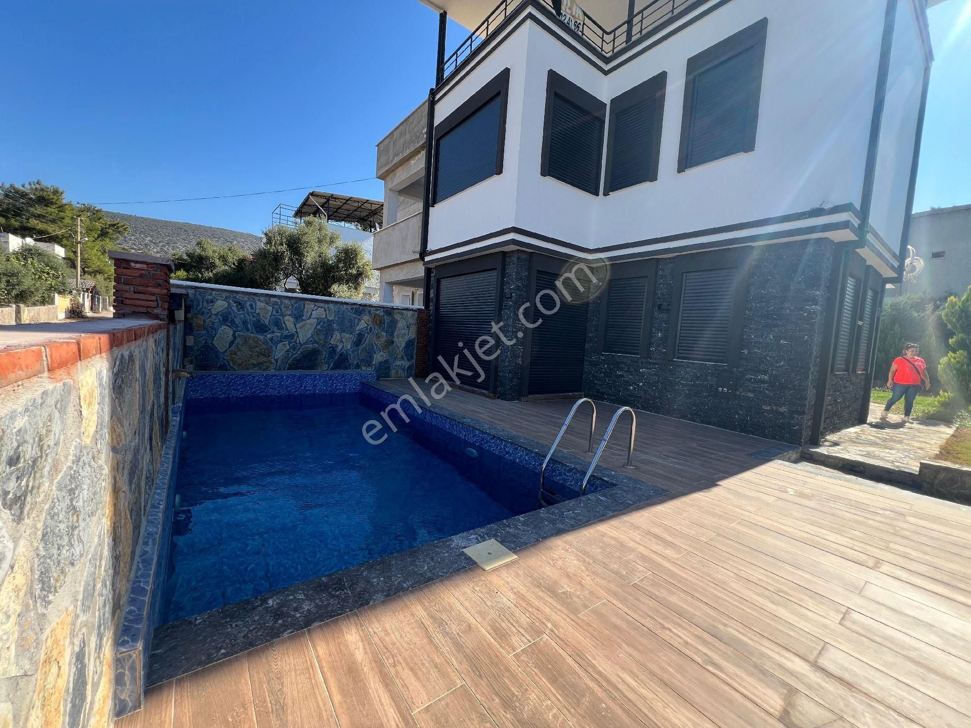Didim Akbükte Havuzlu Villa