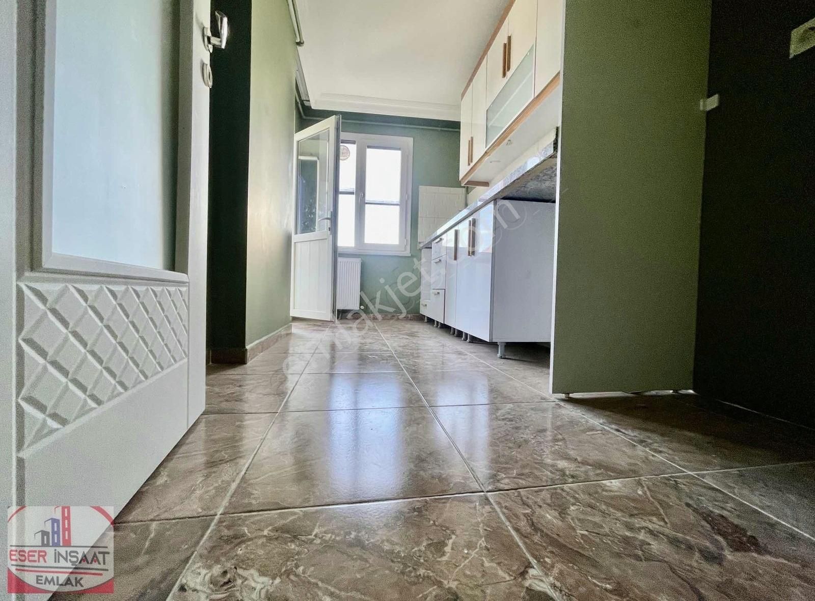 Eser Yapıdan Satılık2+1 90m2 Çift Balkonlu Arakat Daire