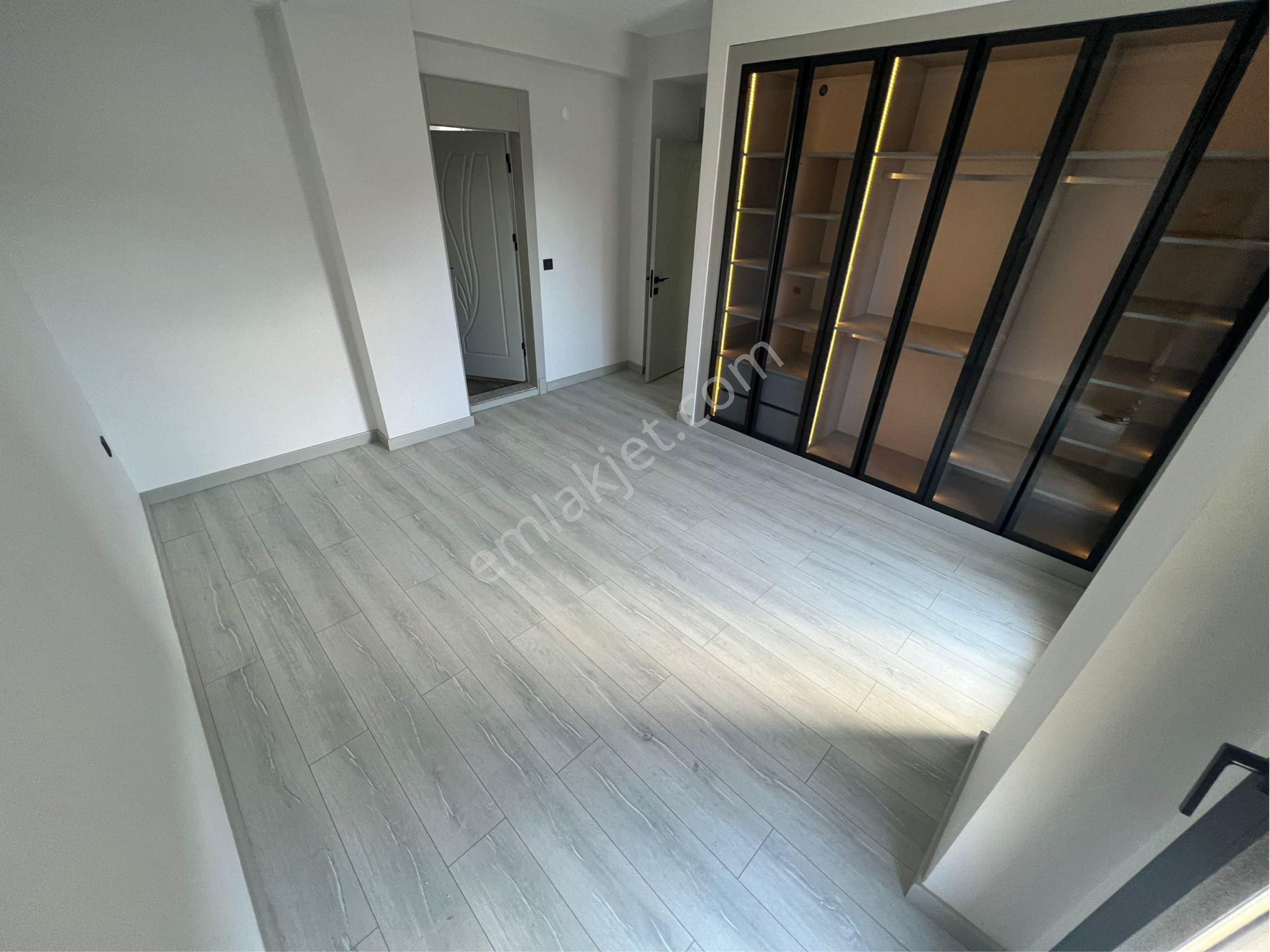 🩷cemre Emlaktan Şık Tasarımlı Geniş Bahçeli Satılık Sıfır 3+1 Villa🩷 - Görsel 5