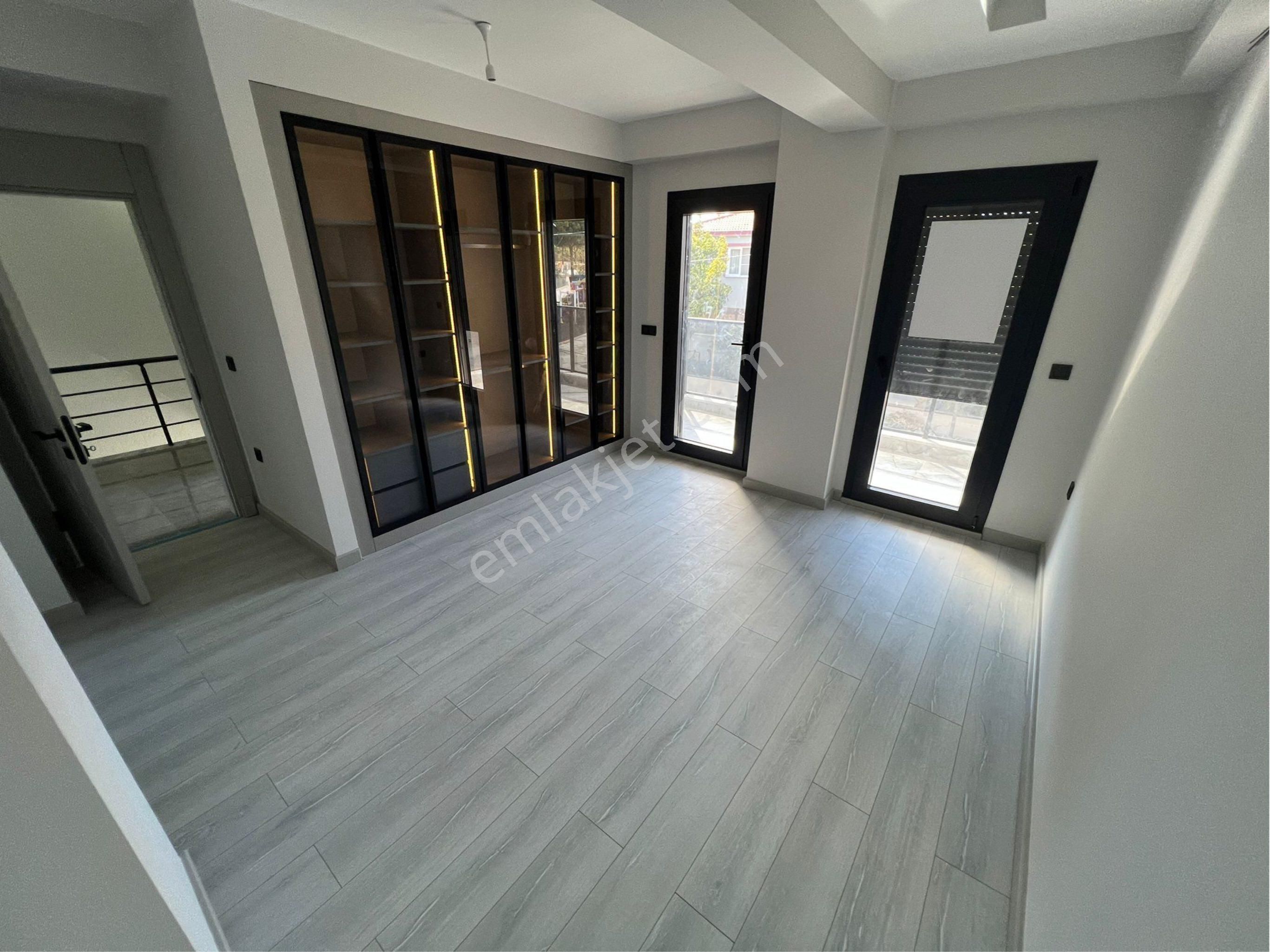 🩷cemre Emlaktan Şık Tasarımlı Geniş Bahçeli Satılık Sıfır 3+1 Villa🩷 - Görsel 9