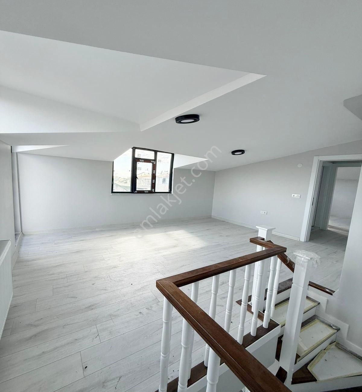 Avcılar Ambarlı Da 3+2 Ferah Satılık Dublex - Görsel 5