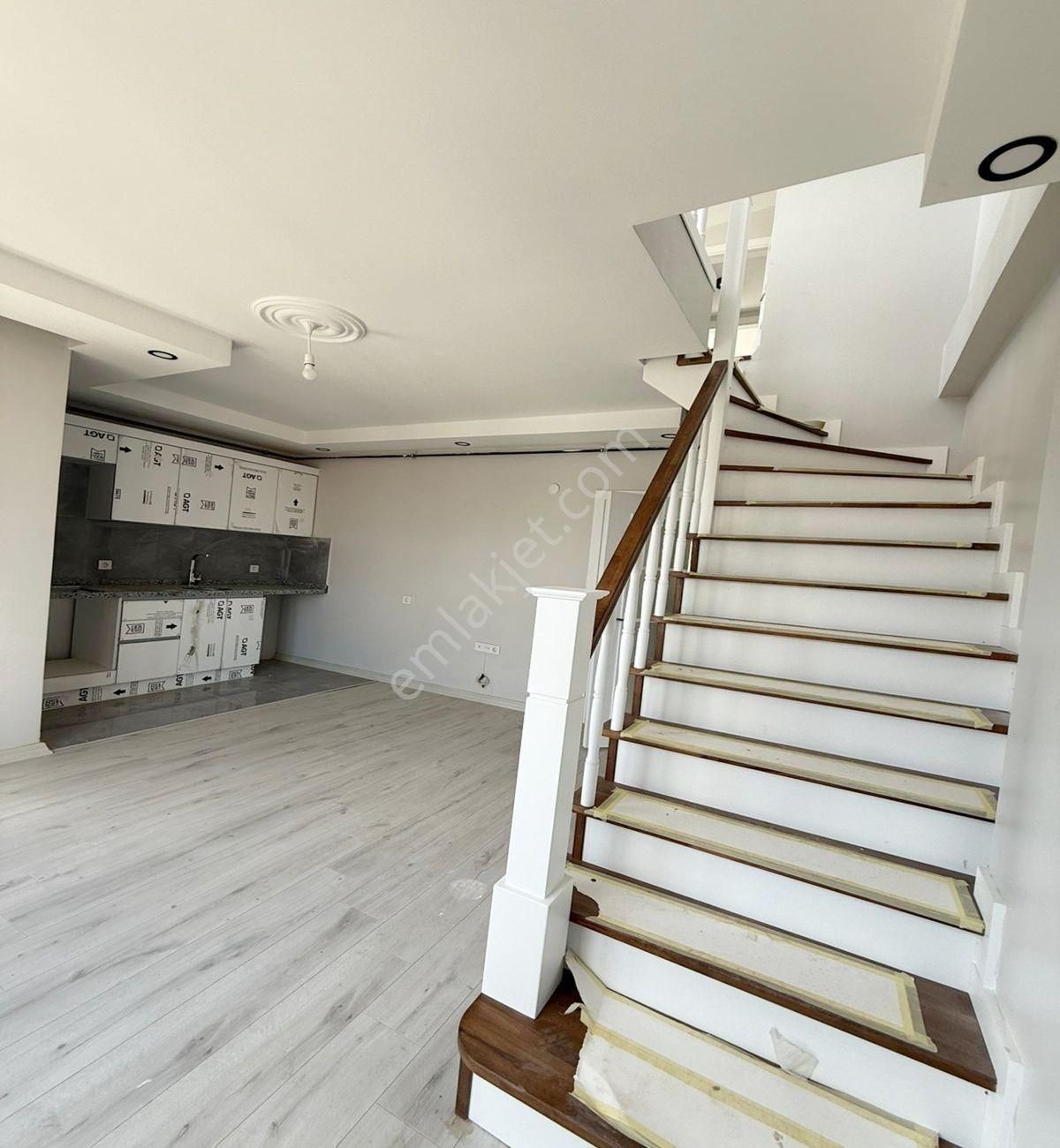 Avcılar Ambarlı Da 3+2 Ferah Satılık Dublex - Görsel 13