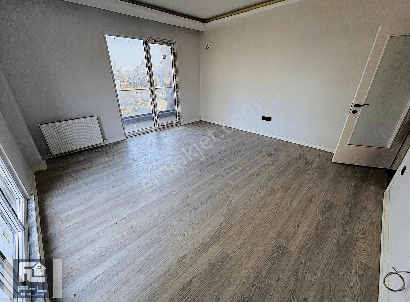 F-l Emlaktan Sancaktepe Blue Garden Sitesi 2+1 Ara Kat - Görsel 4