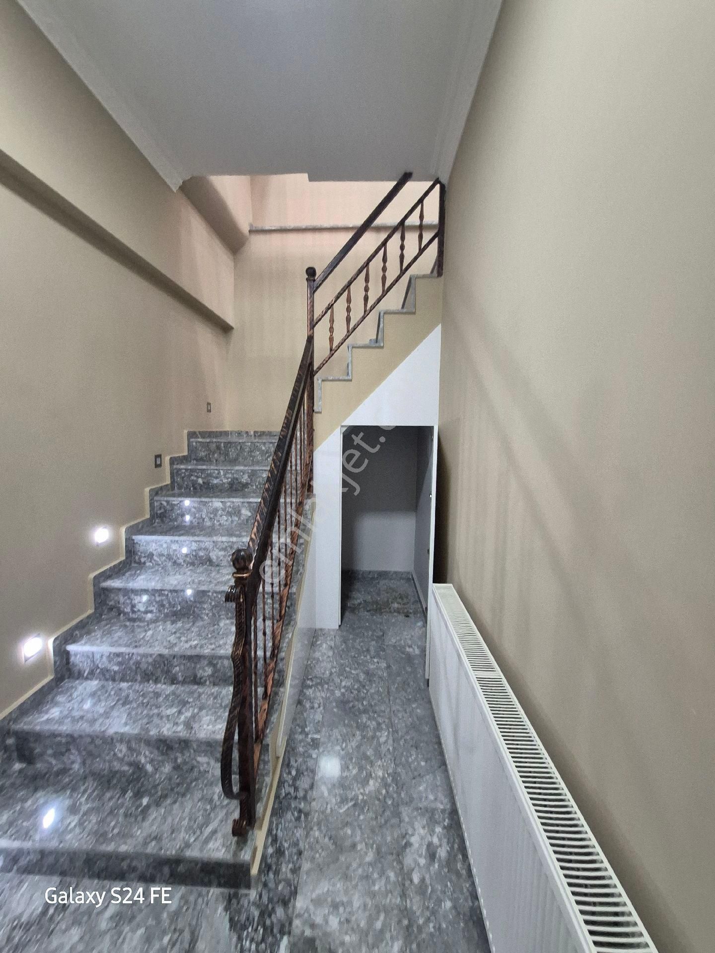 Bornova Da 3+1 Kiralık Lüks - Görsel 19