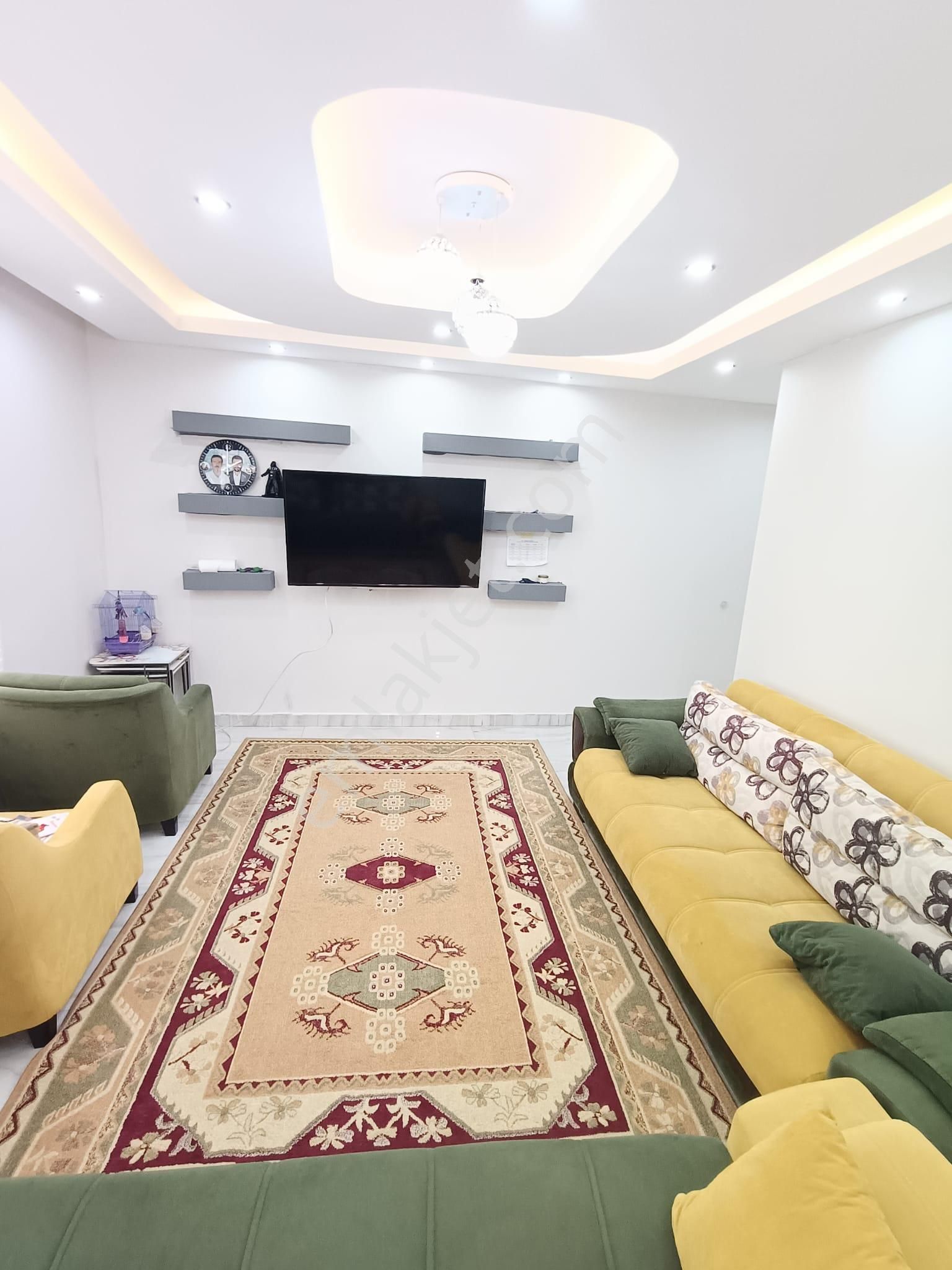 Sırakapılar Mahallesinde Yüksek Zemin Kat Yüklüklü Yerden Isıtmalı 3+1/120 M2 Daire 3.250.000 Tl