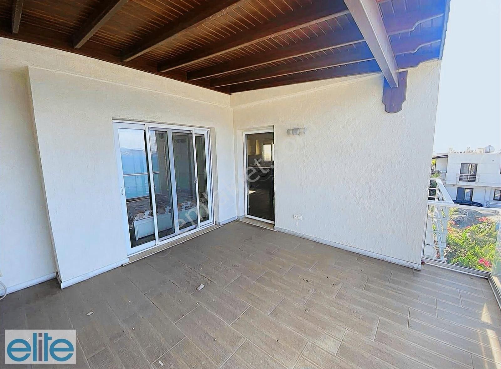 Muğla Bodrum Milas Arası Boğaziçi Elit Sitede Full Manzara Daire - Görsel 25