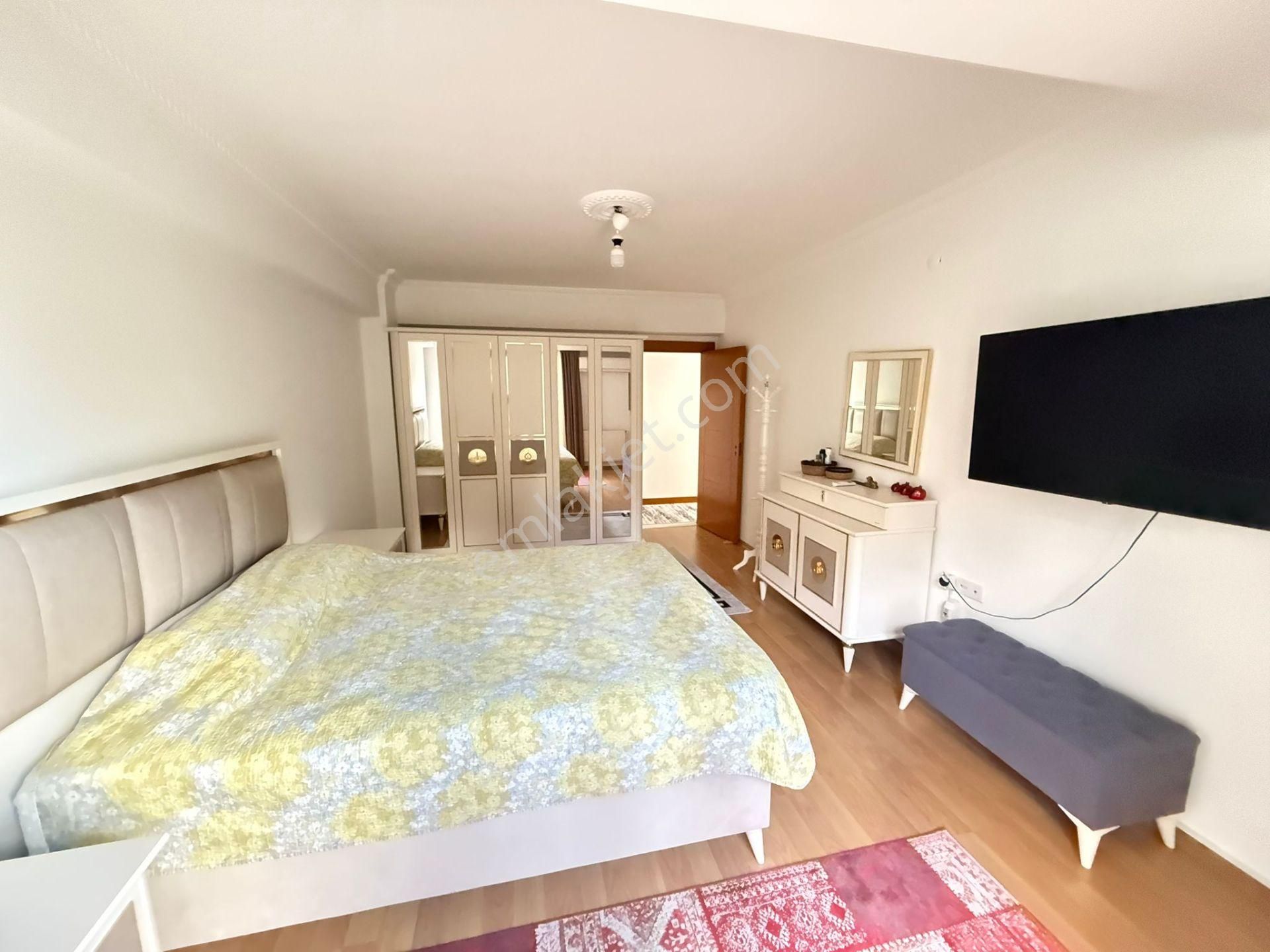 Barış'tan Gümüş Konaklarında Dayalı-döşeli Satılık 140 M2 Daire - Görsel 8