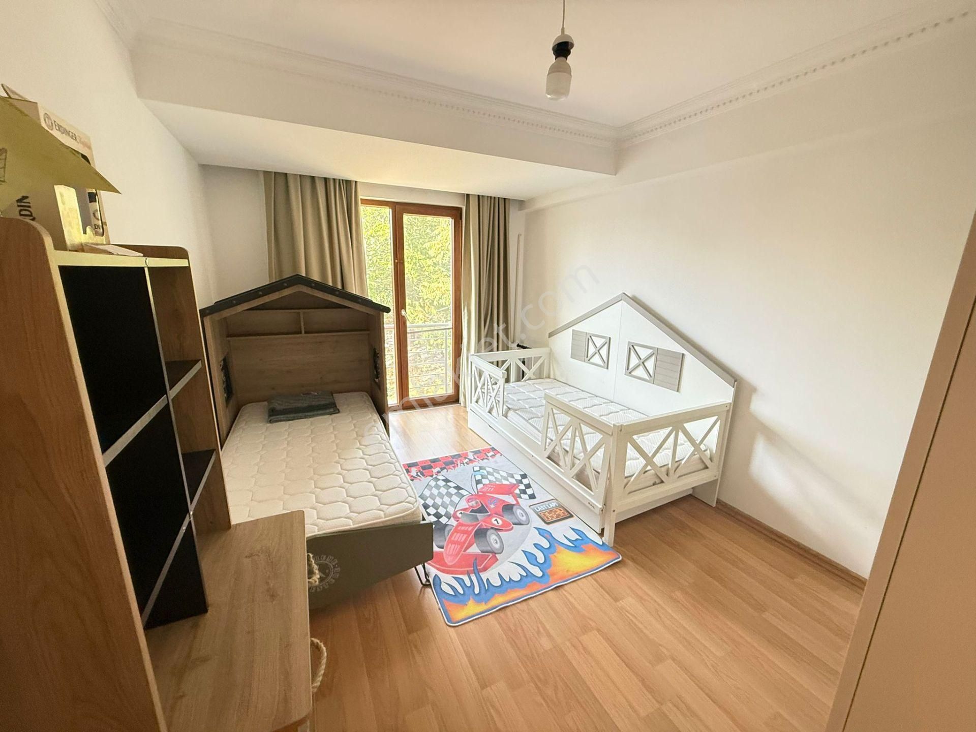 Barış'tan Gümüş Konaklarında Dayalı-döşeli Satılık 140 M2 Daire - Görsel 26