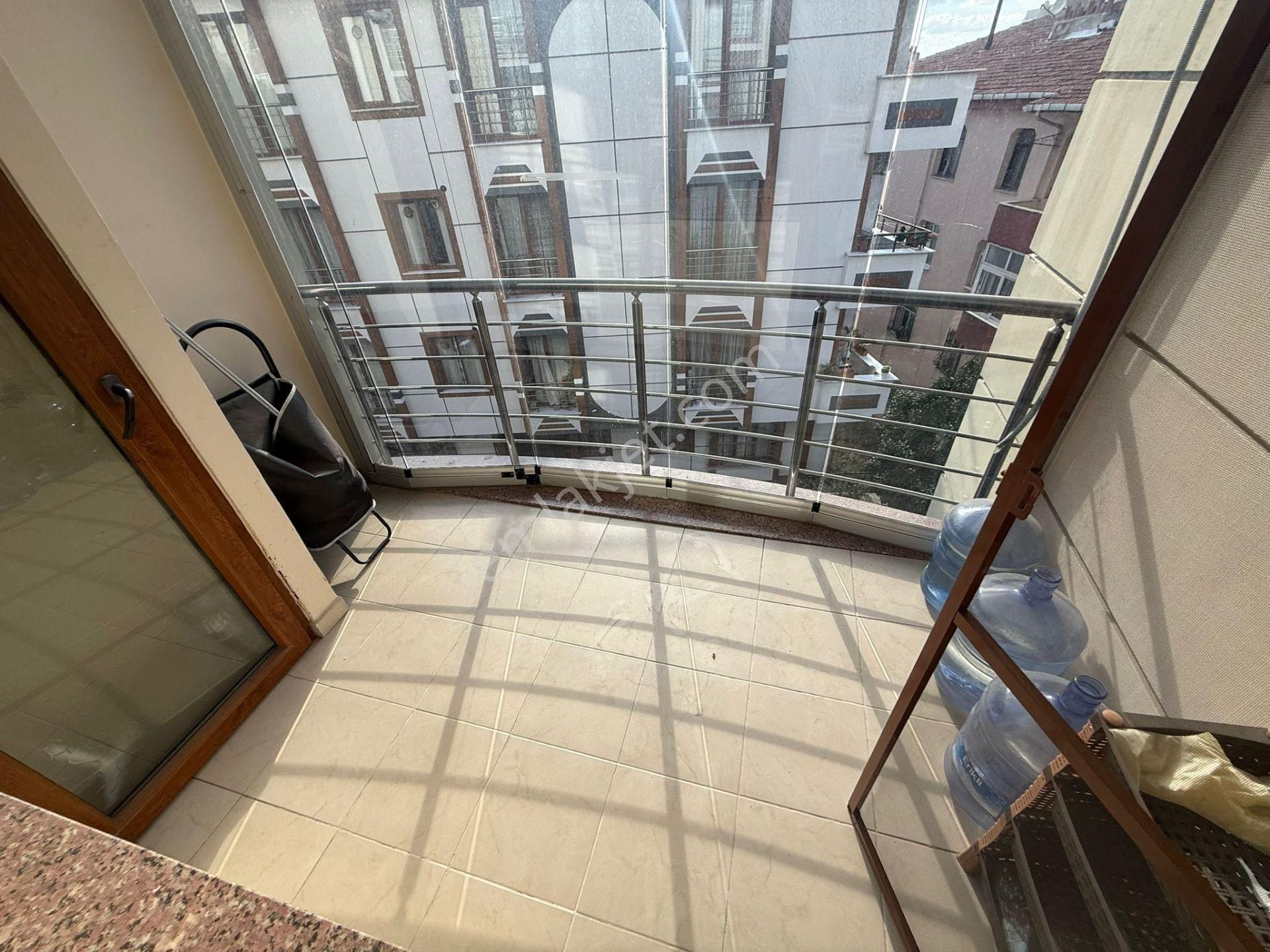 Barış'tan Gümüş Konaklarında Dayalı-döşeli Satılık 140 M2 Daire - Görsel 15