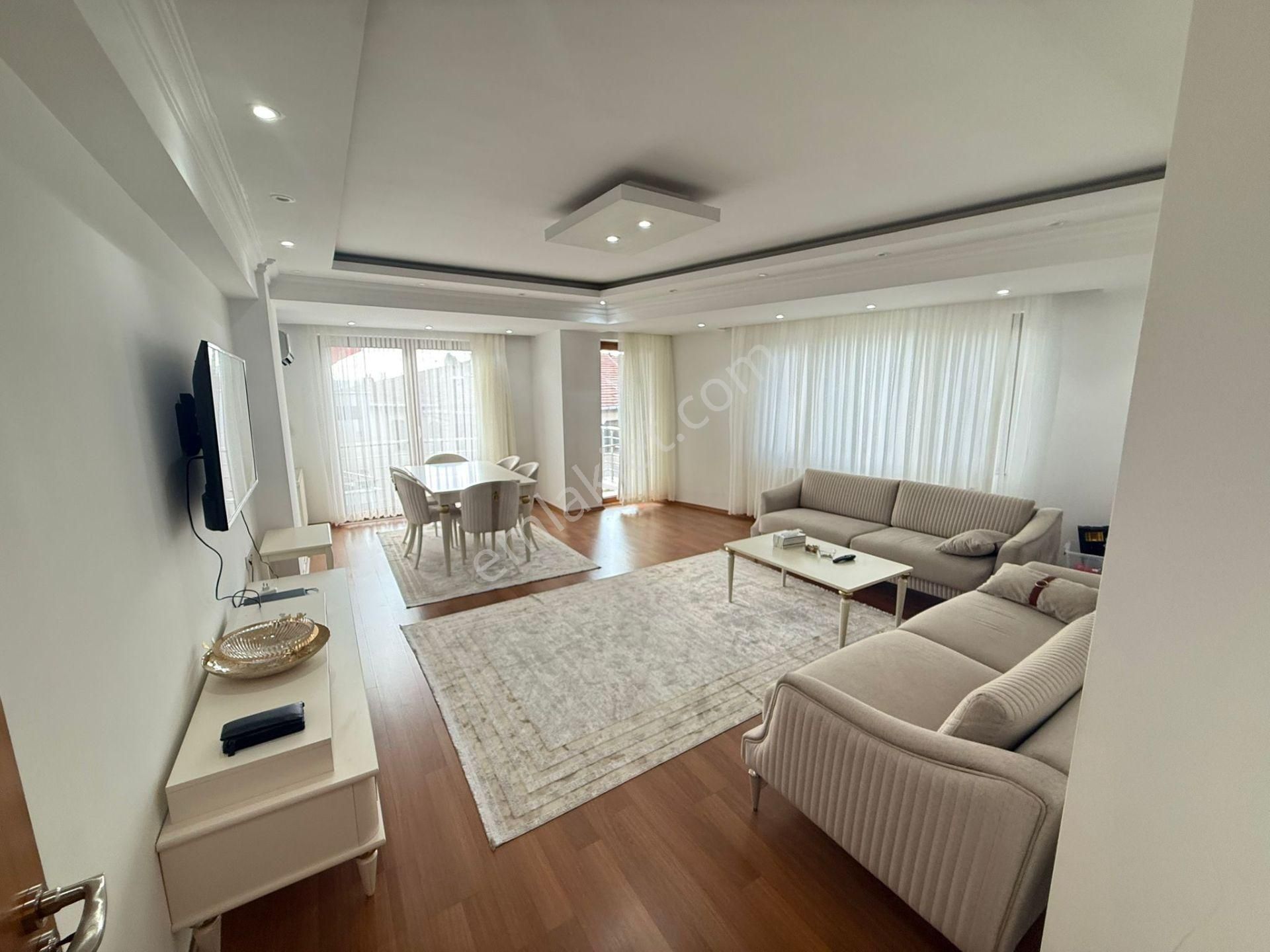 Barış'tan Gümüş Konaklarında Dayalı-döşeli Satılık 140 M2 Daire - Görsel 2