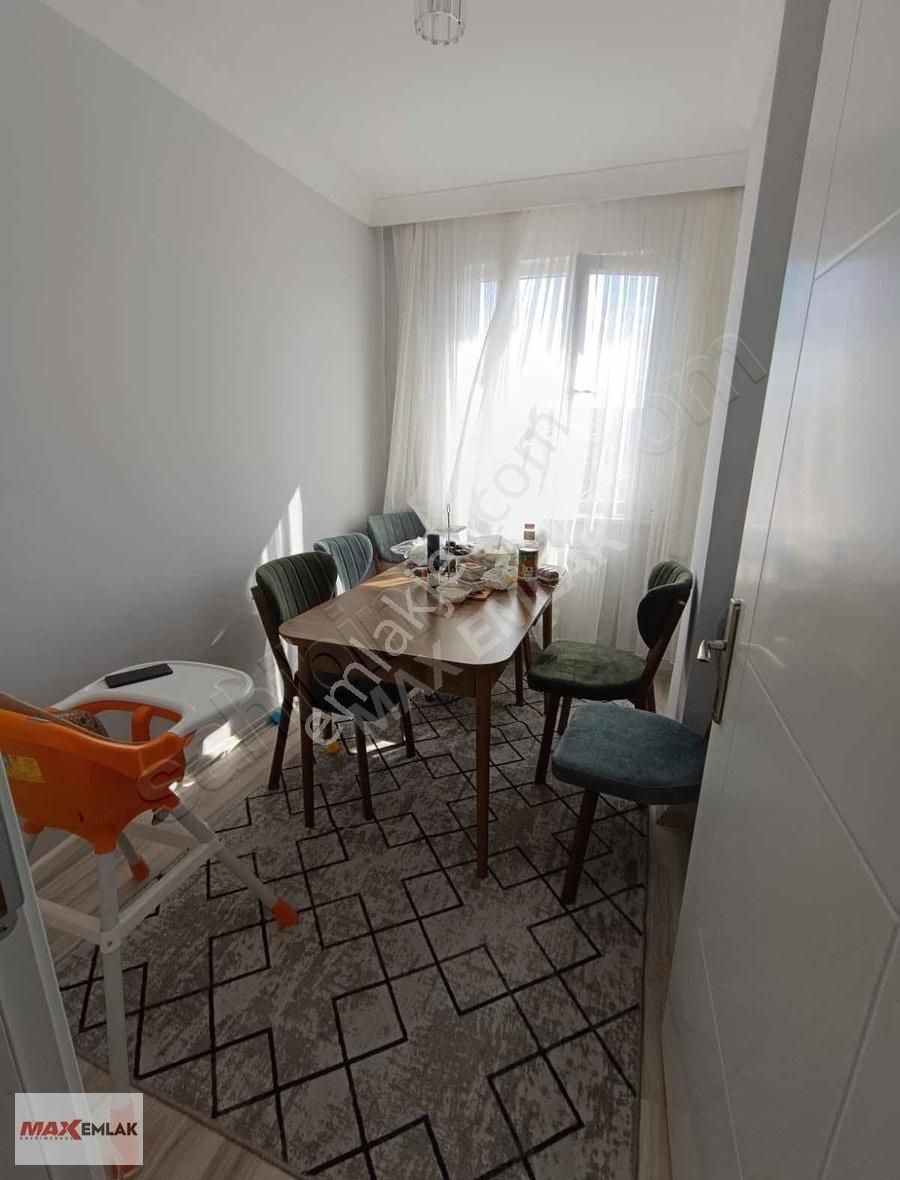 Marmaray Durağının Yanı Başında 5+1 Satılık 200 M2 Üst Dublex - Görsel 11