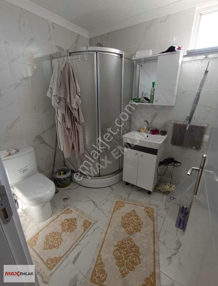 Marmaray Durağının Yanı Başında 5+1 Satılık 200 M2 Üst Dublex - Görsel 15