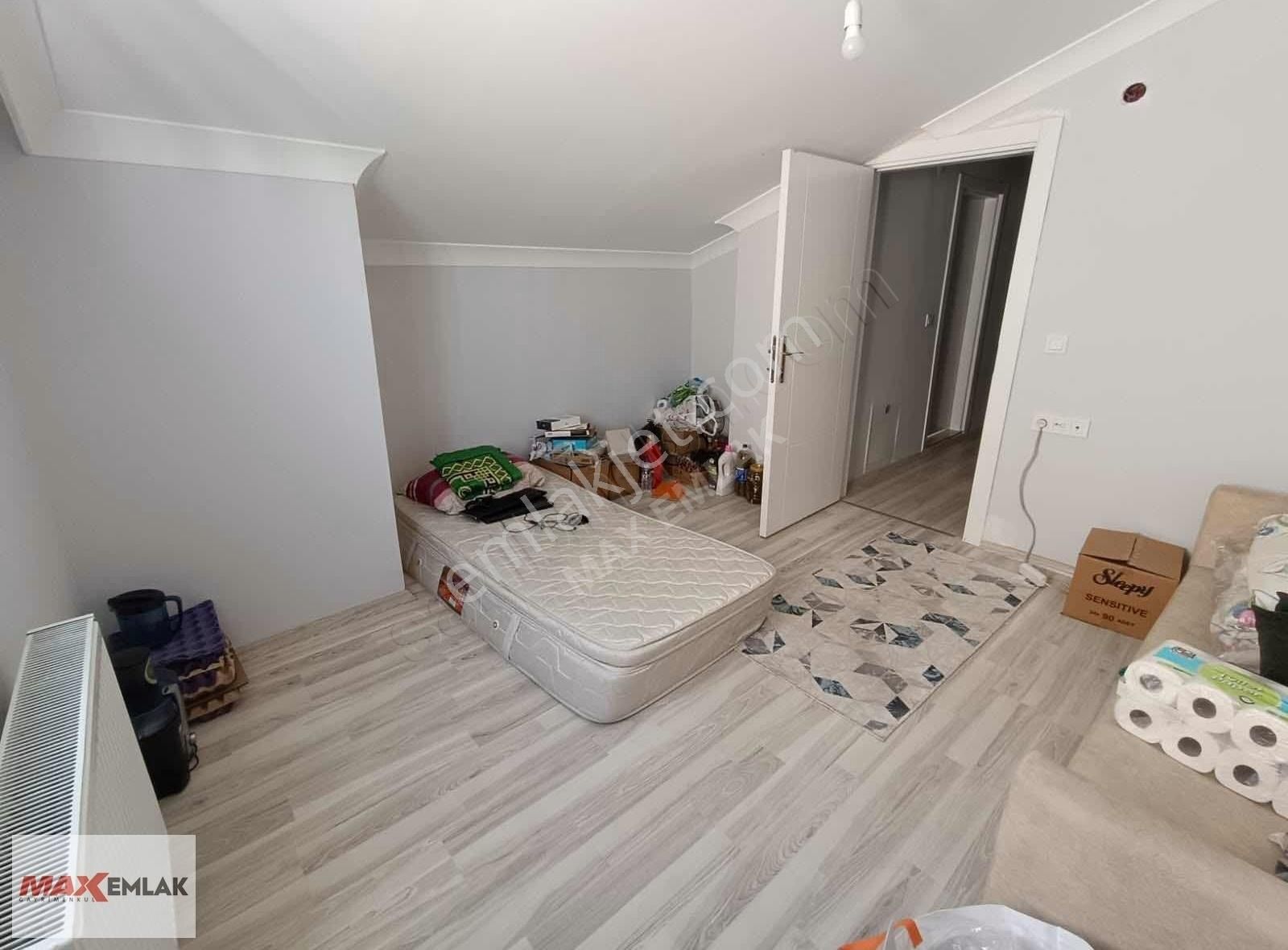 Marmaray Durağının Yanı Başında 5+1 Satılık 200 M2 Üst Dublex - Görsel 19