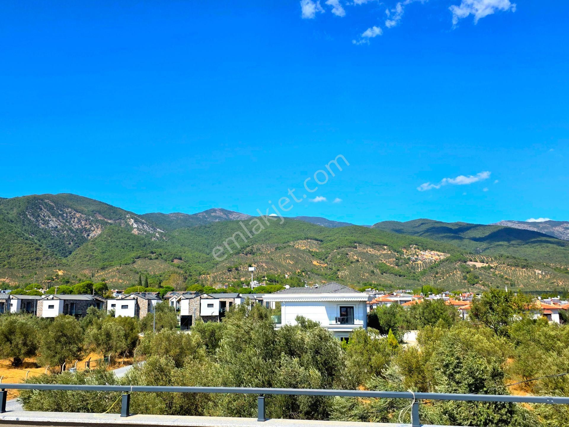 Vahdet'ten Güre'de Bağımsız Müstakil Havuzlu 3+1 Manzaralı Villa - Görsel 32