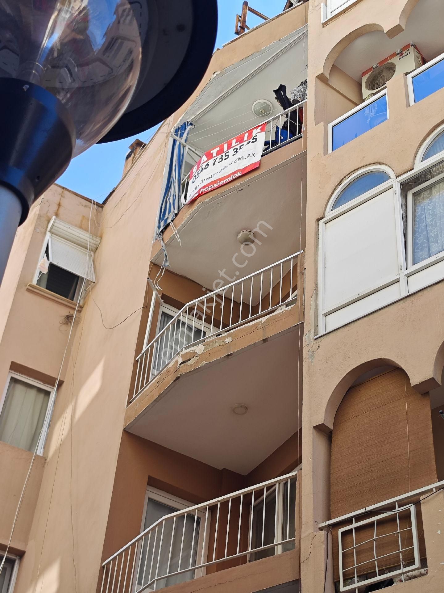 Dikili Ümmetoğlu'ndan 2+1 Tam Şehir Merkezinde Yatırımlık Ferah Daire