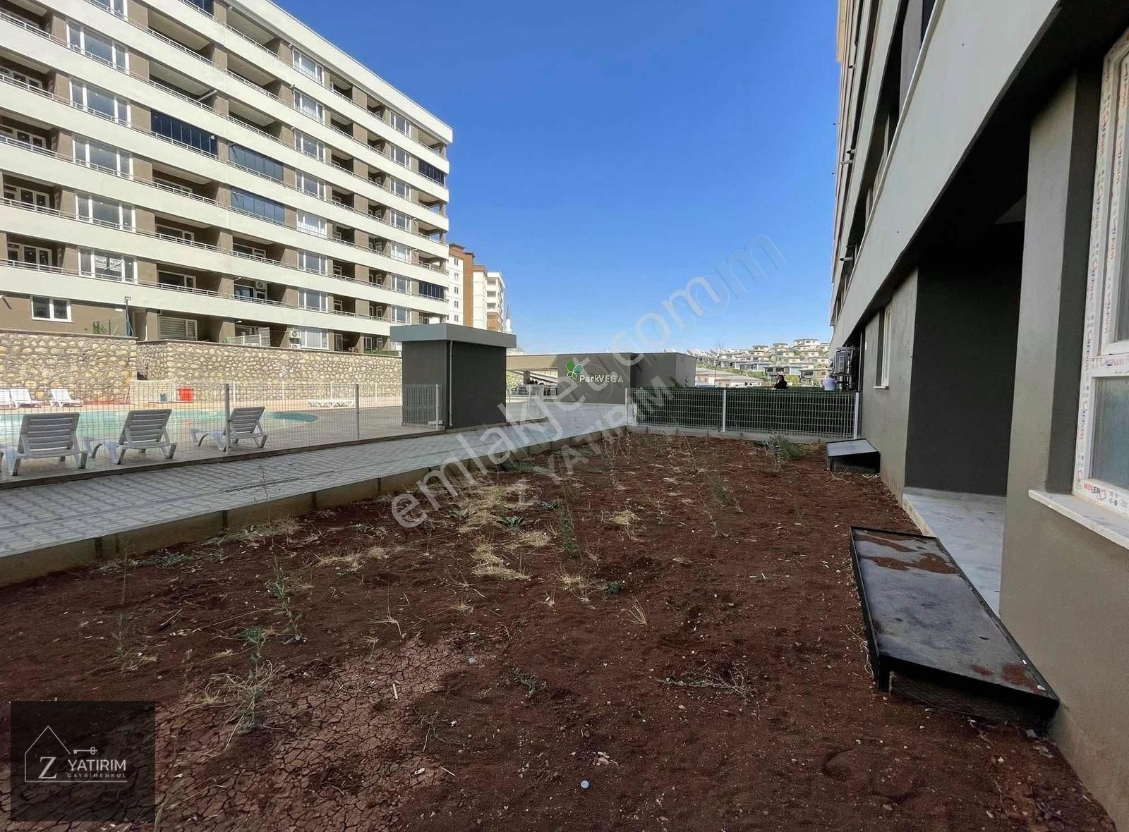 Z Yatırım'dan Bahçe Katı Yazlık Havuzlu Ve Güvelikli Sitede - Görsel 6