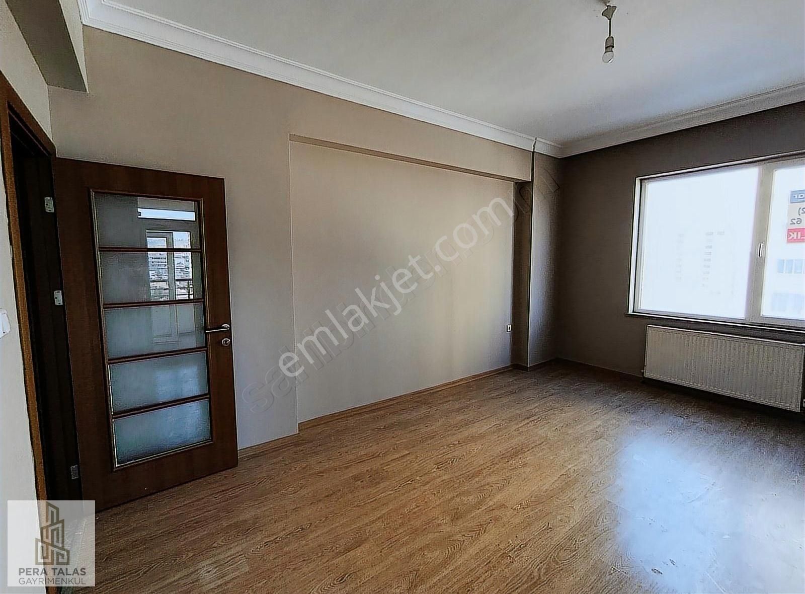 Hulusi Akar Bulvarı Üzerinde 180m2 Geniş 3+1 Satılık Daire - Görsel 11