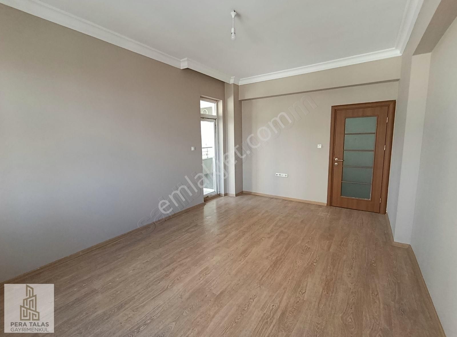 Hulusi Akar Bulvarı Üzerinde 180m2 Geniş 3+1 Satılık Daire - Görsel 18