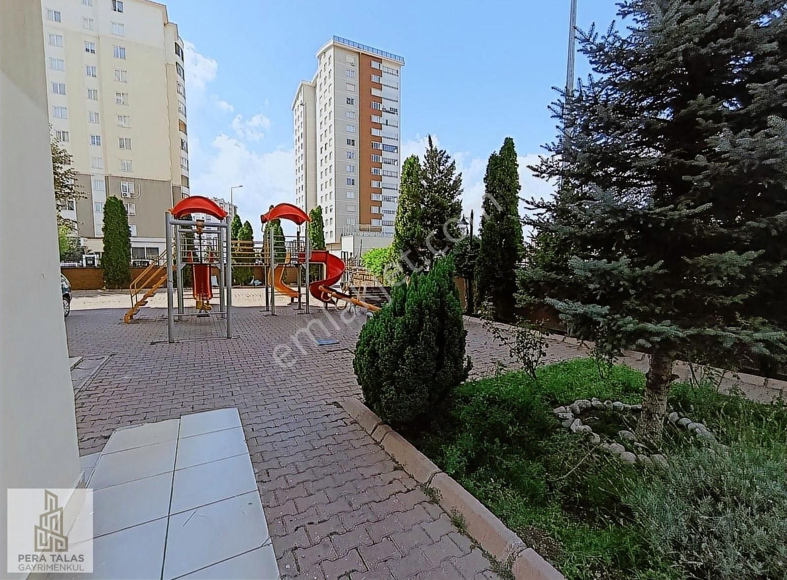 Hulusi Akar Bulvarı Üzerinde 180m2 Geniş 3+1 Satılık Daire - Görsel 17