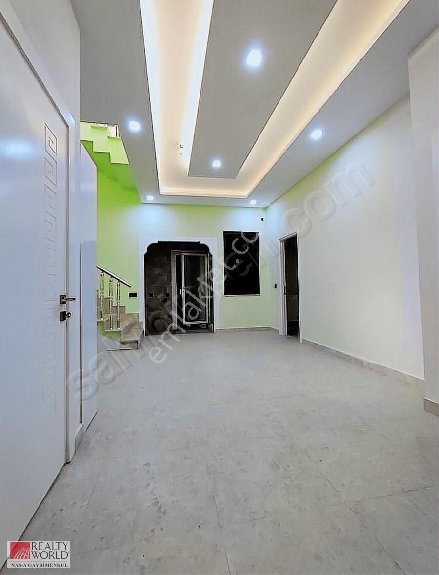 Yeşilbayır'da Asansör Yeri Olan 4 Katlı 8+1 Muhteşem Villa - Görsel 10