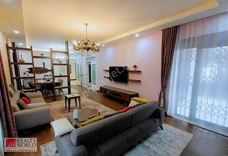 Yeşilbayır'da Asansör Yeri Olan 4 Katlı 8+1 Muhteşem Villa - Görsel 33