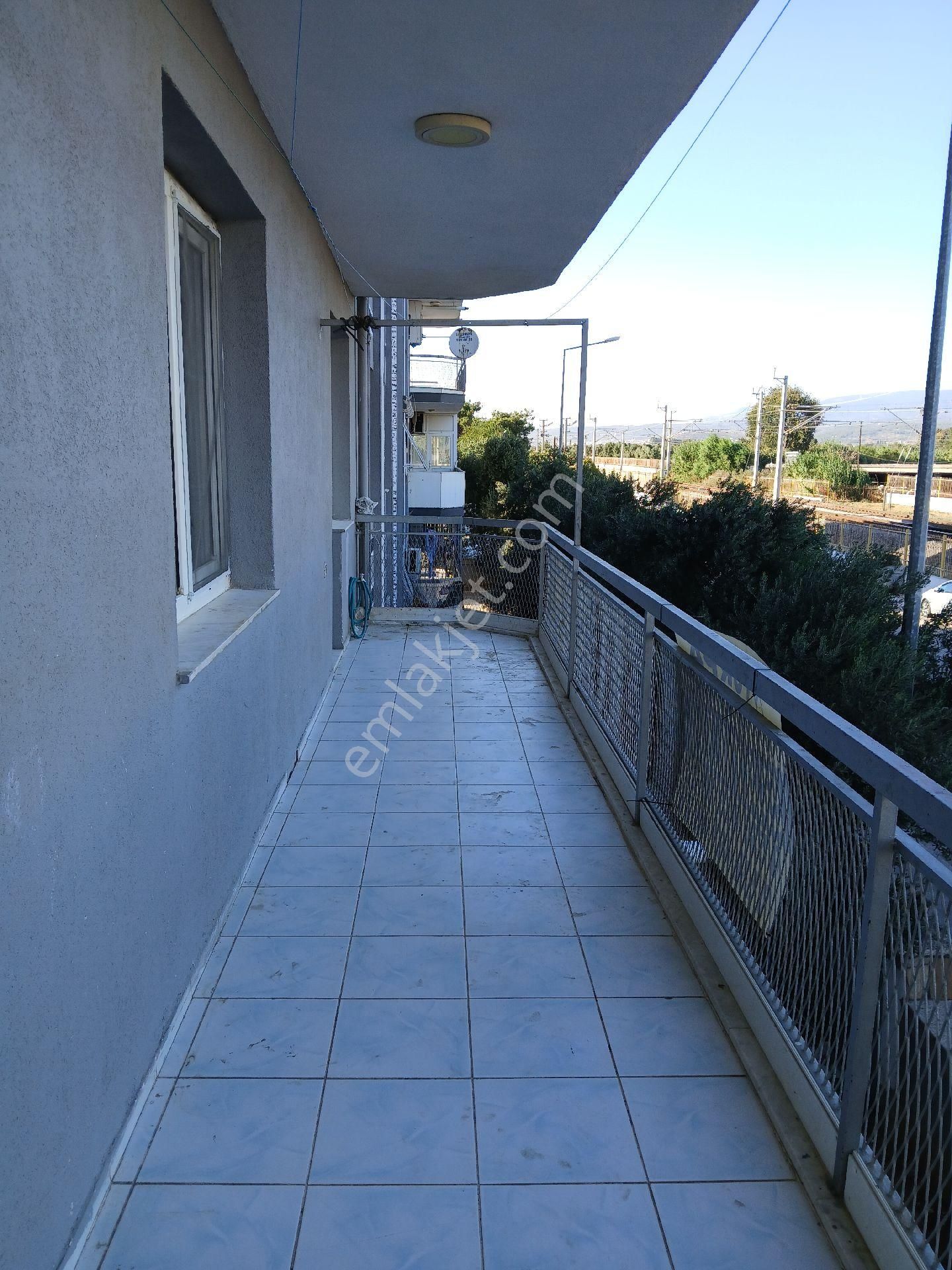 Satılık 120 M2 3+1 Kılimalı Asansörlü Çift Cepheli Çift Balkonlu Bahçeli Ferah Bir Daire - Görsel 32