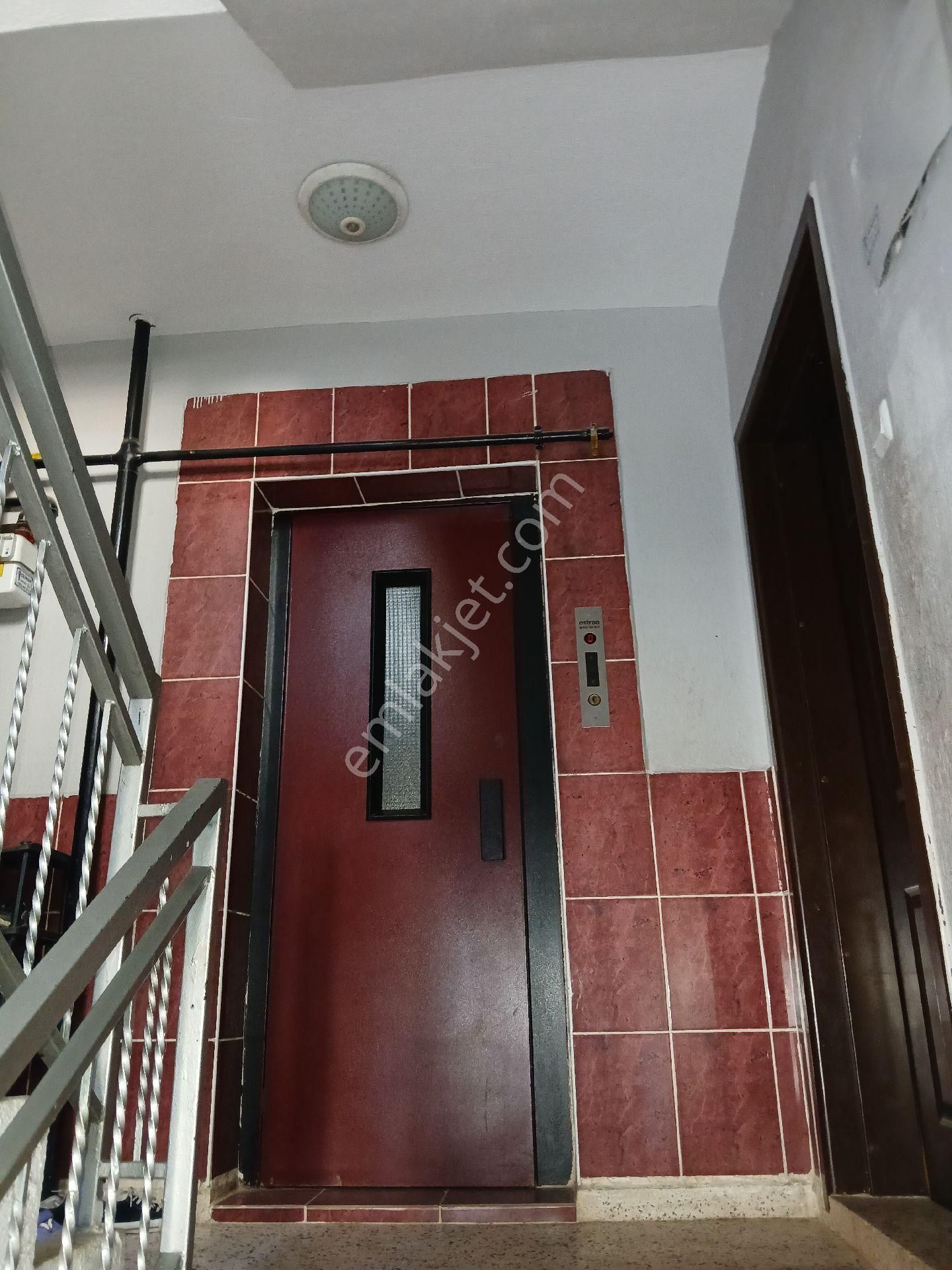 Satılık 120 M2 3+1 Kılimalı Asansörlü Çift Cepheli Çift Balkonlu Bahçeli Ferah Bir Daire - Görsel 19