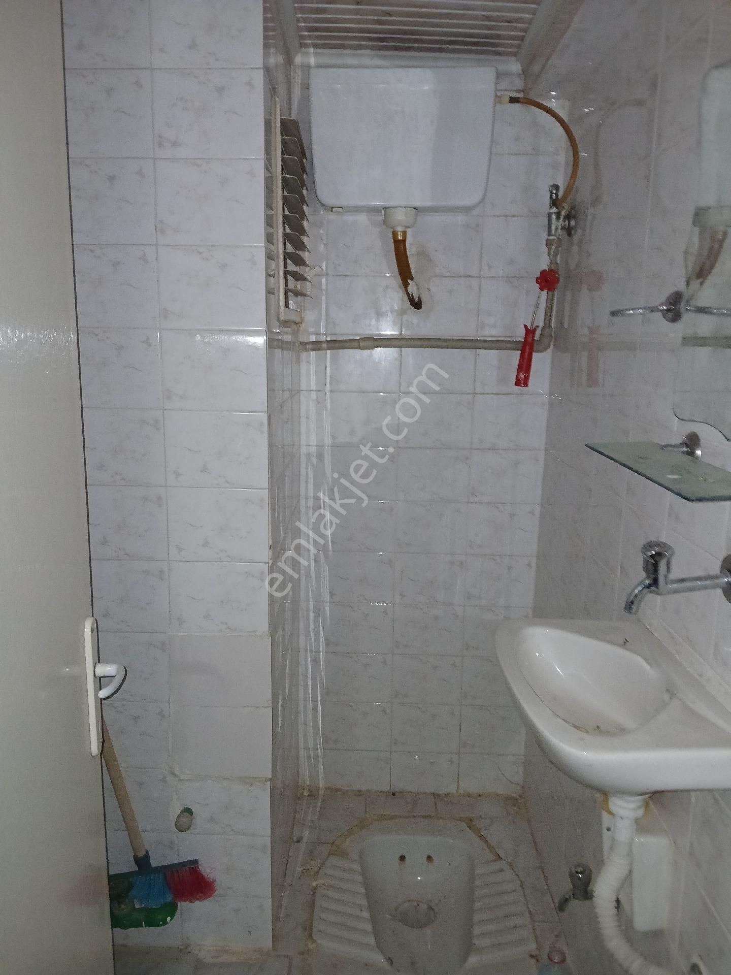 Satılık 120 M2 3+1 Kılimalı Asansörlü Çift Cepheli Çift Balkonlu Bahçeli Ferah Bir Daire - Görsel 16