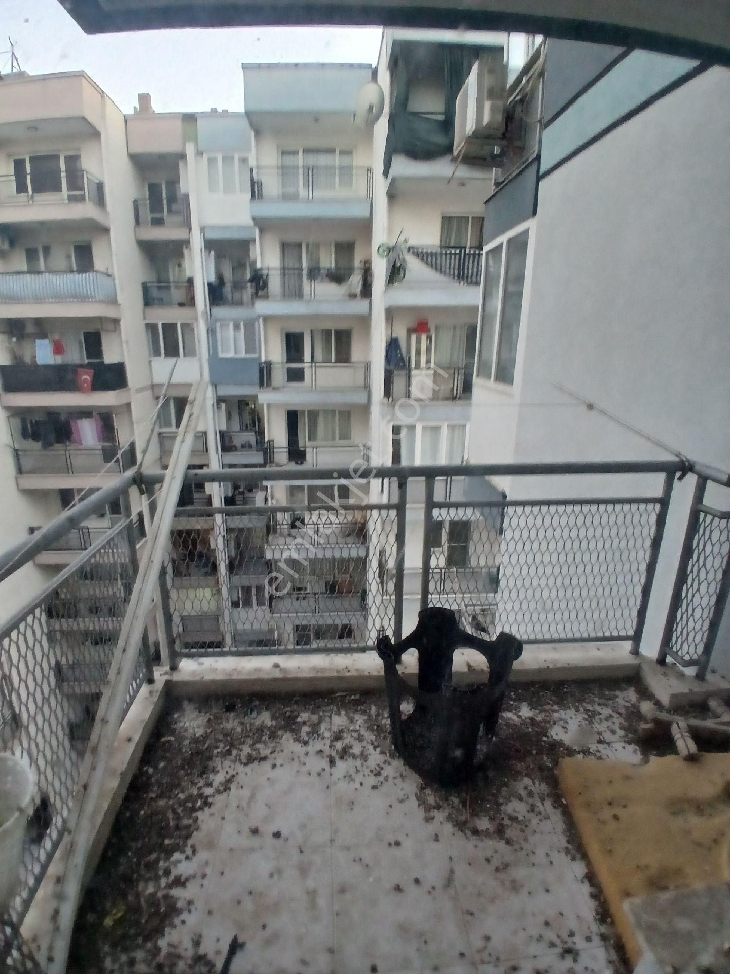 Satılık 120 M2 3+1 Kılimalı Asansörlü Çift Cepheli Çift Balkonlu Bahçeli Ferah Bir Daire - Görsel 12