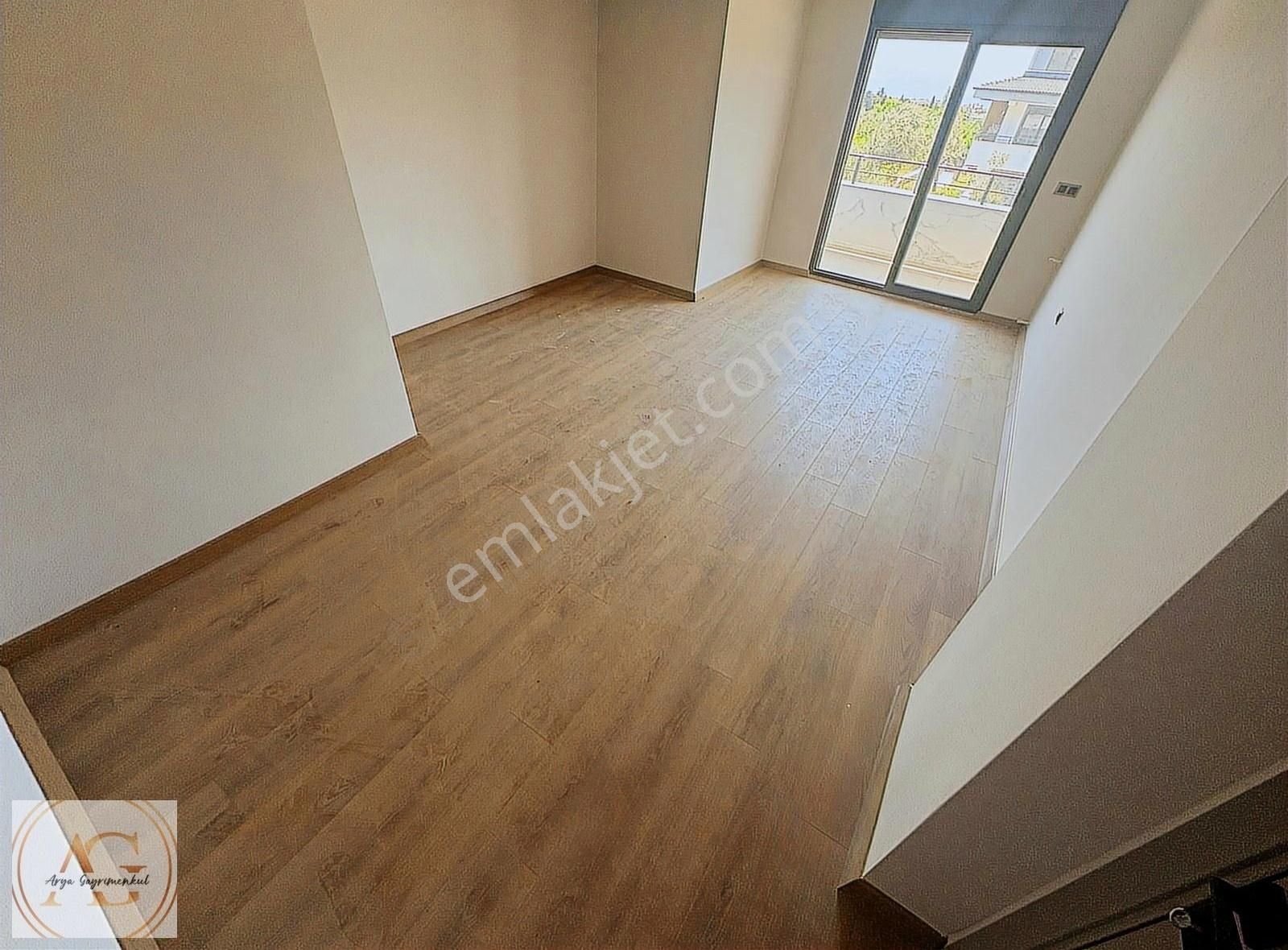 Arya'dan Güre'de Dağ Ve Deniz Manzaralı Havuzlu 3+1 Villa - Görsel 23