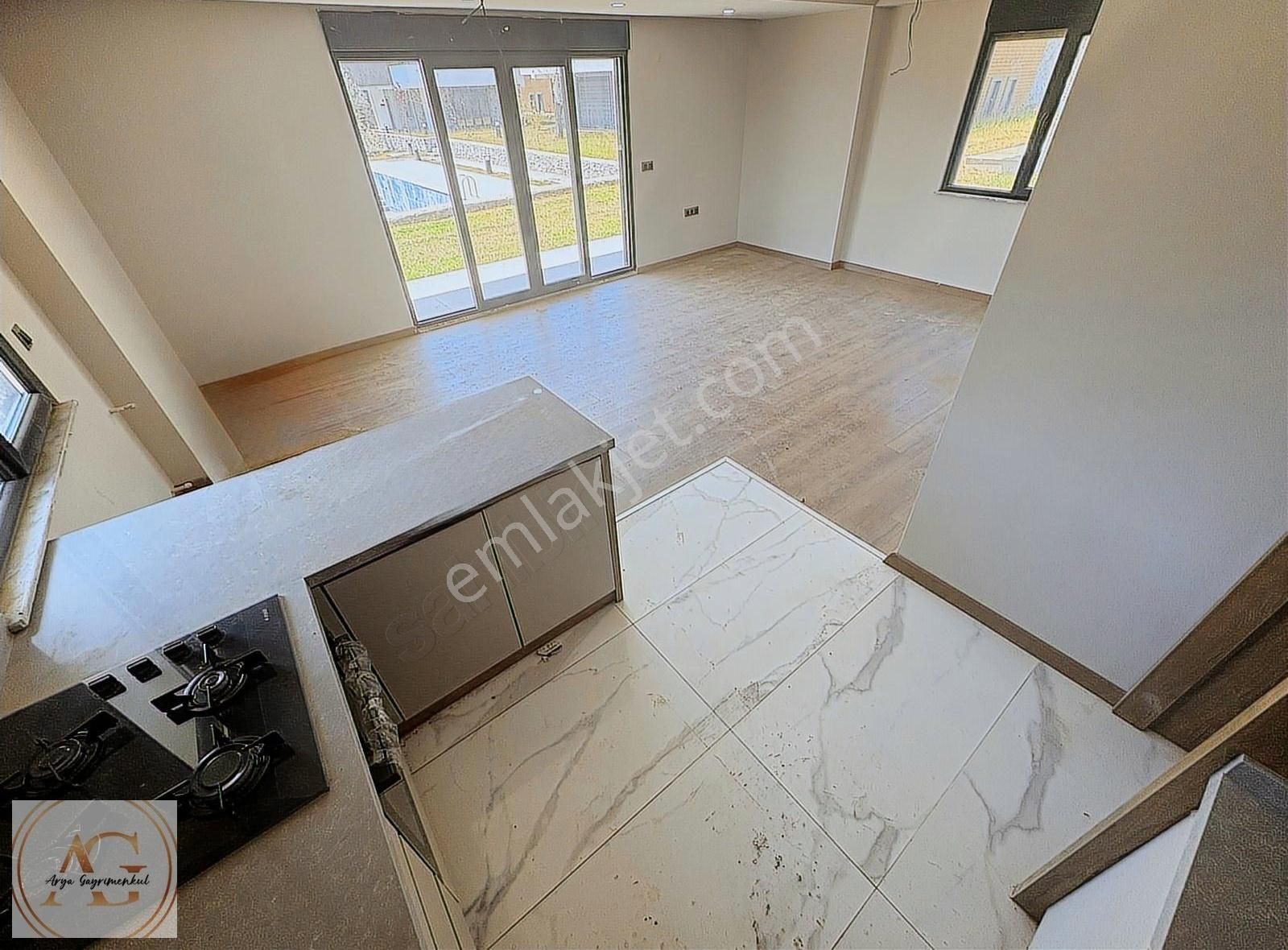 Arya'dan Güre'de Dağ Ve Deniz Manzaralı Havuzlu 3+1 Villa - Görsel 28