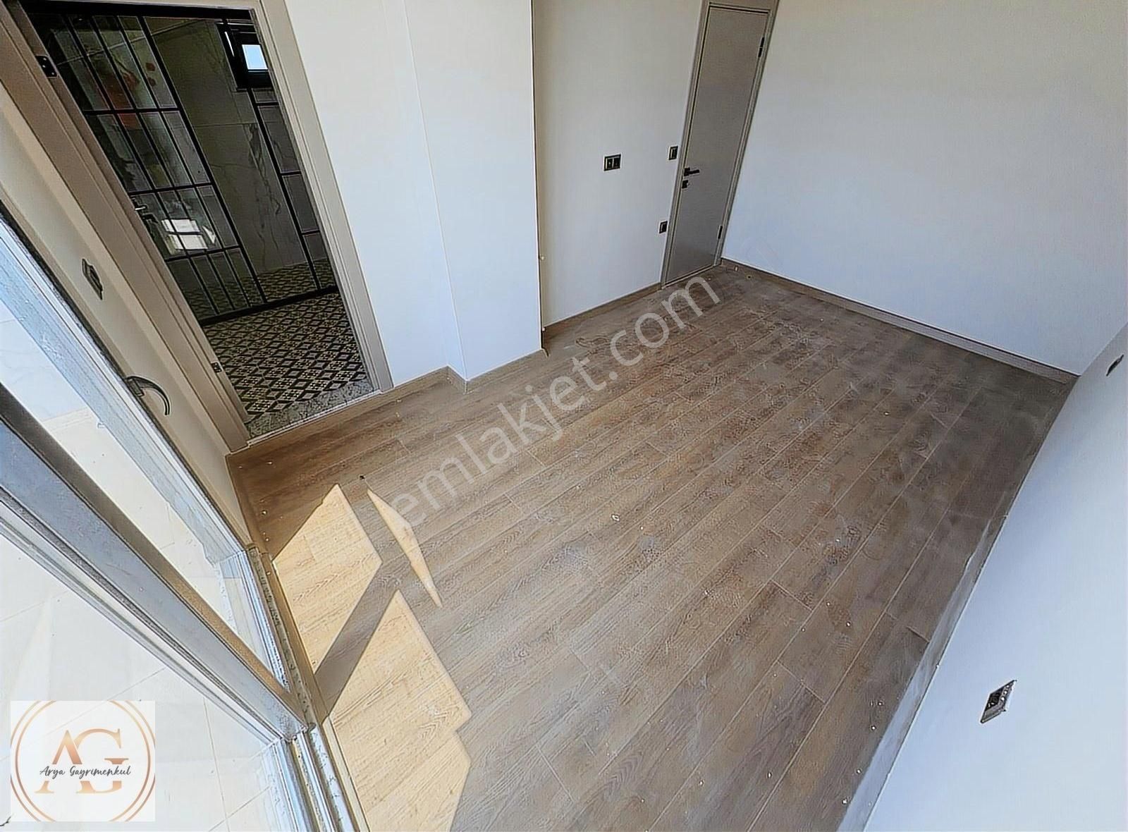 Arya'dan Güre'de Dağ Ve Deniz Manzaralı Havuzlu 3+1 Villa - Görsel 10