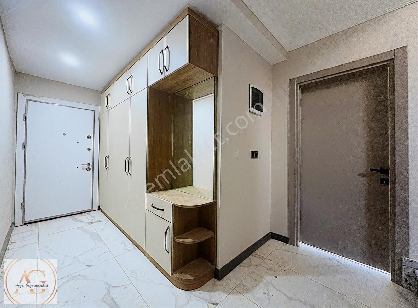 Arya'dan Güre'de Dağ Ve Deniz Manzaralı Havuzlu 3+1 Villa - Görsel 12