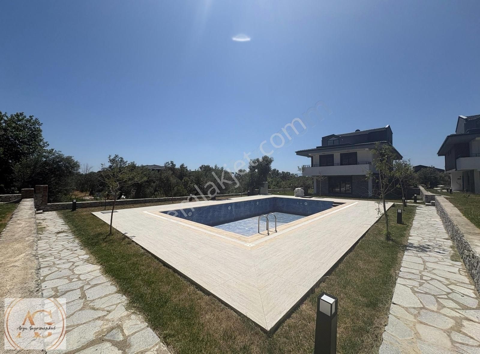 Arya'dan Güre'de Dağ Ve Deniz Manzaralı Havuzlu 3+1 Villa - Görsel 6