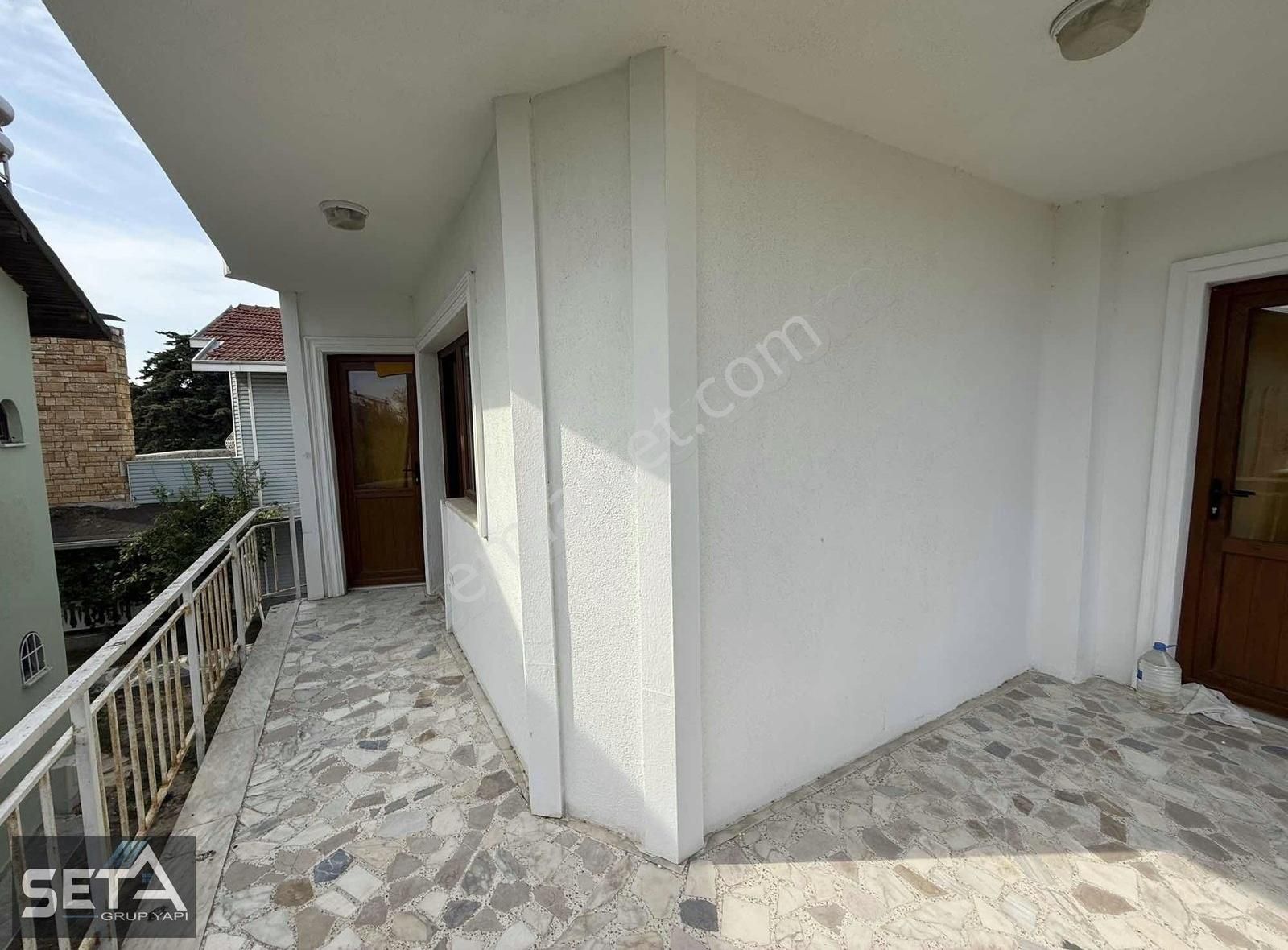 Sahile Sıfır Güvenlikli Site İçerisinde Bahçeli Kiralık Villa - Görsel 14