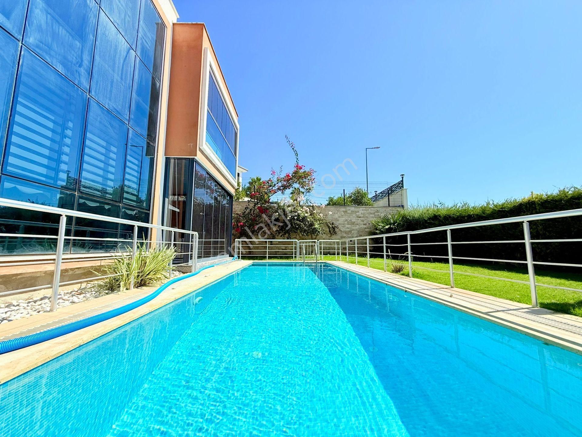 Sahıle-avm'ye Yakın- Manzara-özel Havuz/otopark-500 M2 Bahçe-modern Mımarı-tamamı Müstakil - Görsel 15