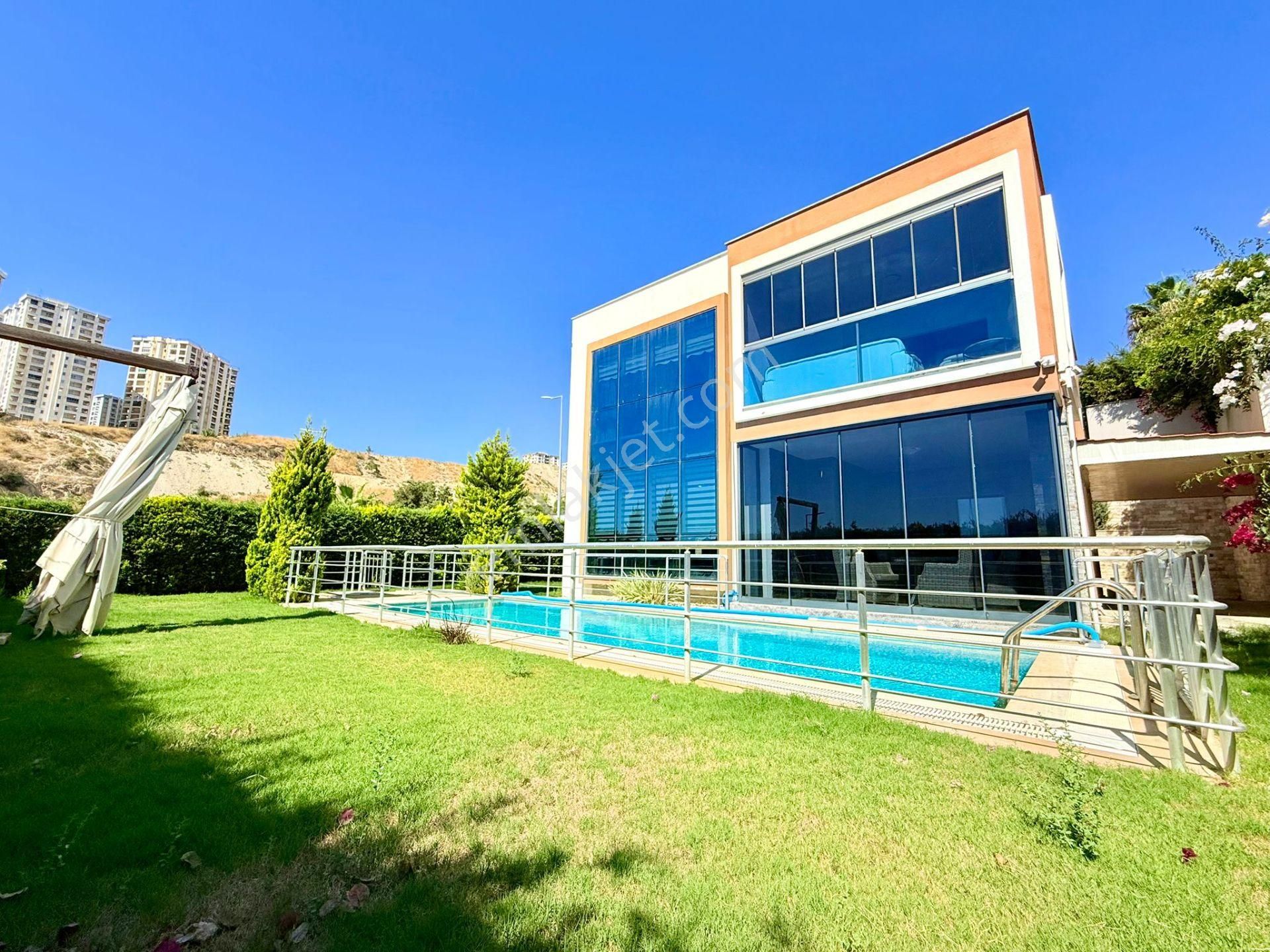 Sahıle-avm'ye Yakın- Manzara-özel Havuz/otopark-500 M2 Bahçe-modern Mımarı-tamamı Müstakil - Görsel 16