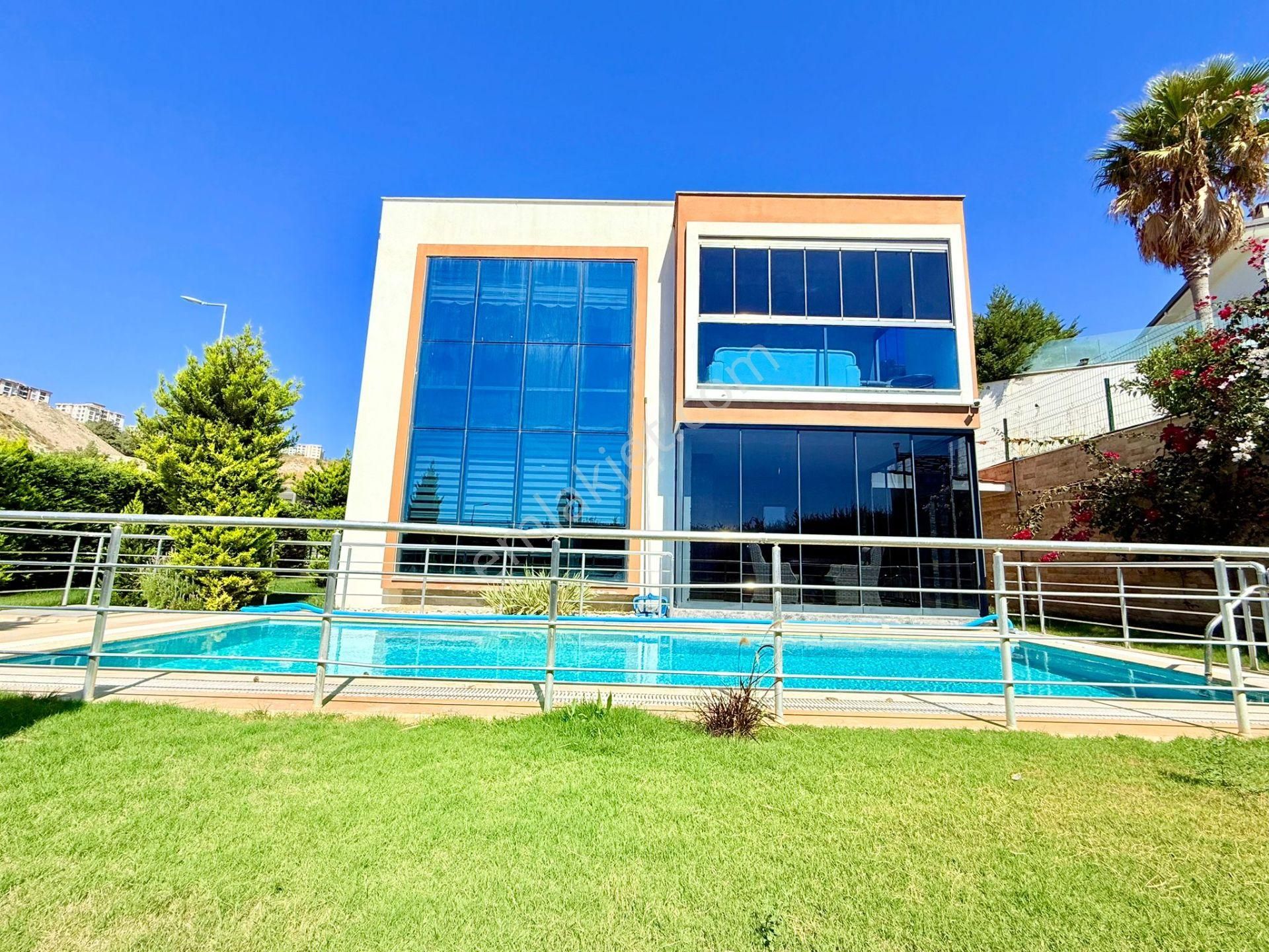 Sahıle-avm'ye Yakın- Manzara-özel Havuz/otopark-500 M2 Bahçe-modern Mımarı-tamamı Müstakil - Görsel 22