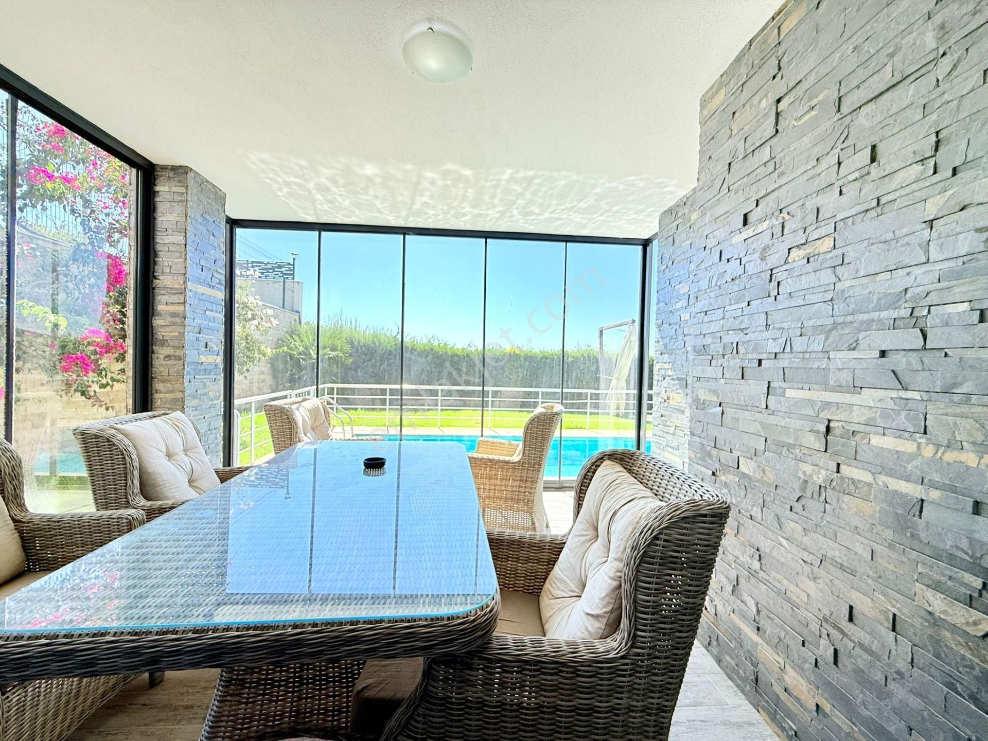 Sahıle-avm'ye Yakın- Manzara-özel Havuz/otopark-500 M2 Bahçe-modern Mımarı-tamamı Müstakil - Görsel 11