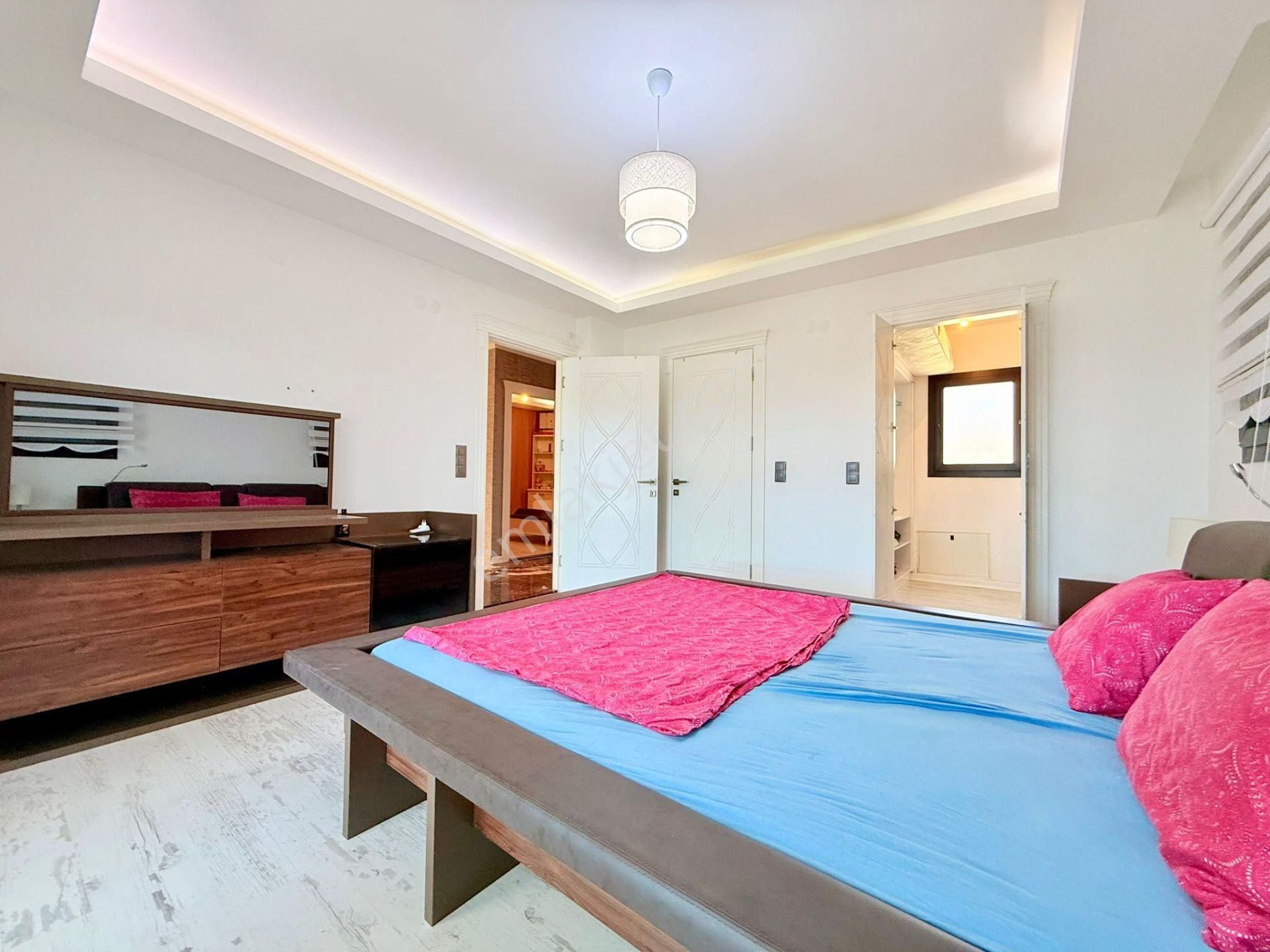 Sahıle-avm'ye Yakın- Manzara-özel Havuz/otopark-500 M2 Bahçe-modern Mımarı-tamamı Müstakil - Görsel 4