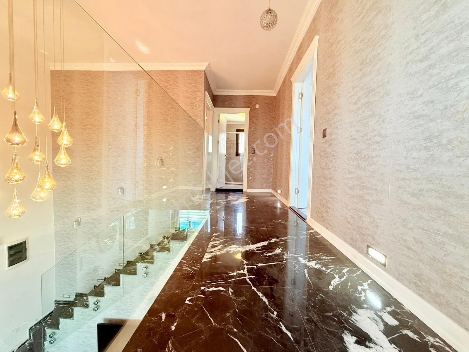 Sahıle-avm'ye Yakın- Manzara-özel Havuz/otopark-500 M2 Bahçe-modern Mımarı-tamamı Müstakil - Görsel 10