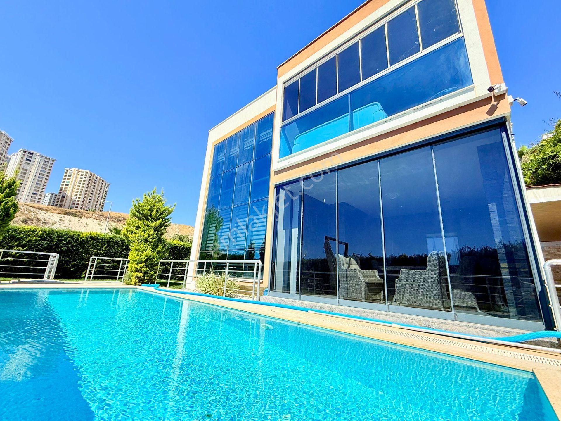 Sahıle-avm'ye Yakın- Manzara-özel Havuz/otopark-500 M2 Bahçe-modern Mımarı-tamamı Müstakil - Görsel 23